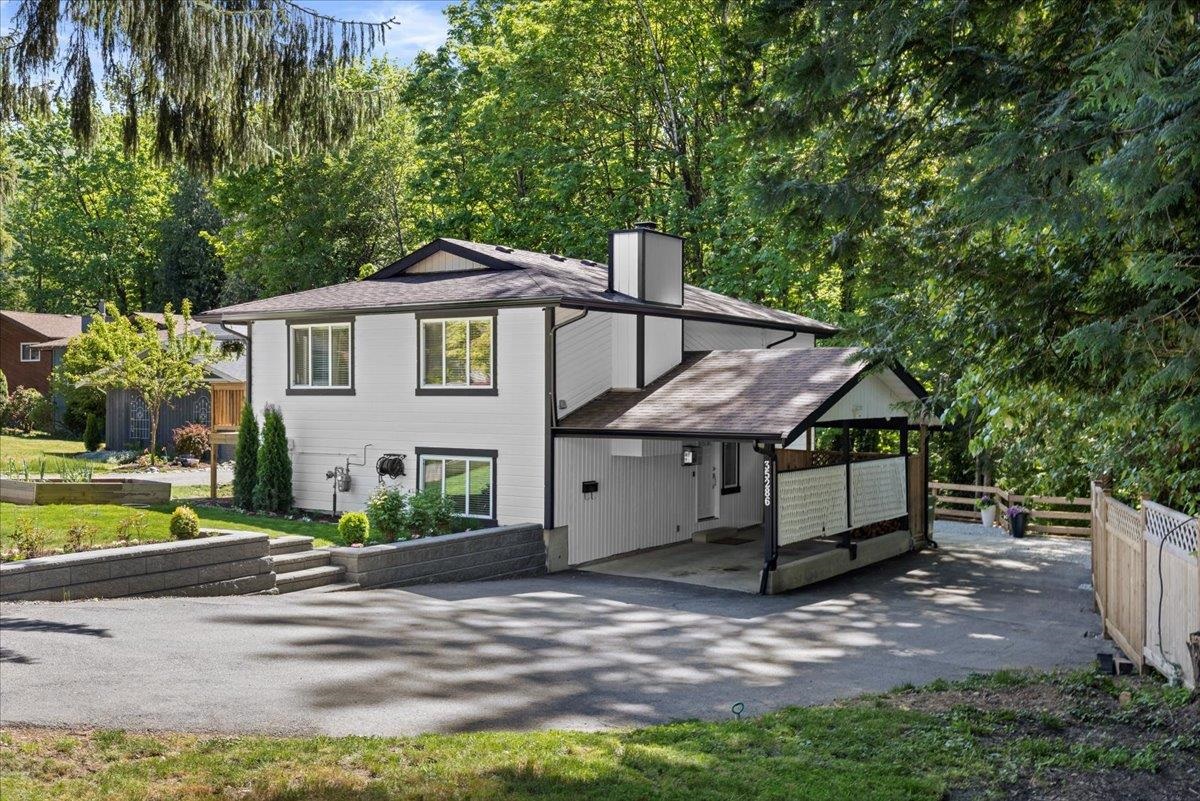 35286 Selkirk Avenue, Abbotsford, BC V2S 8L2