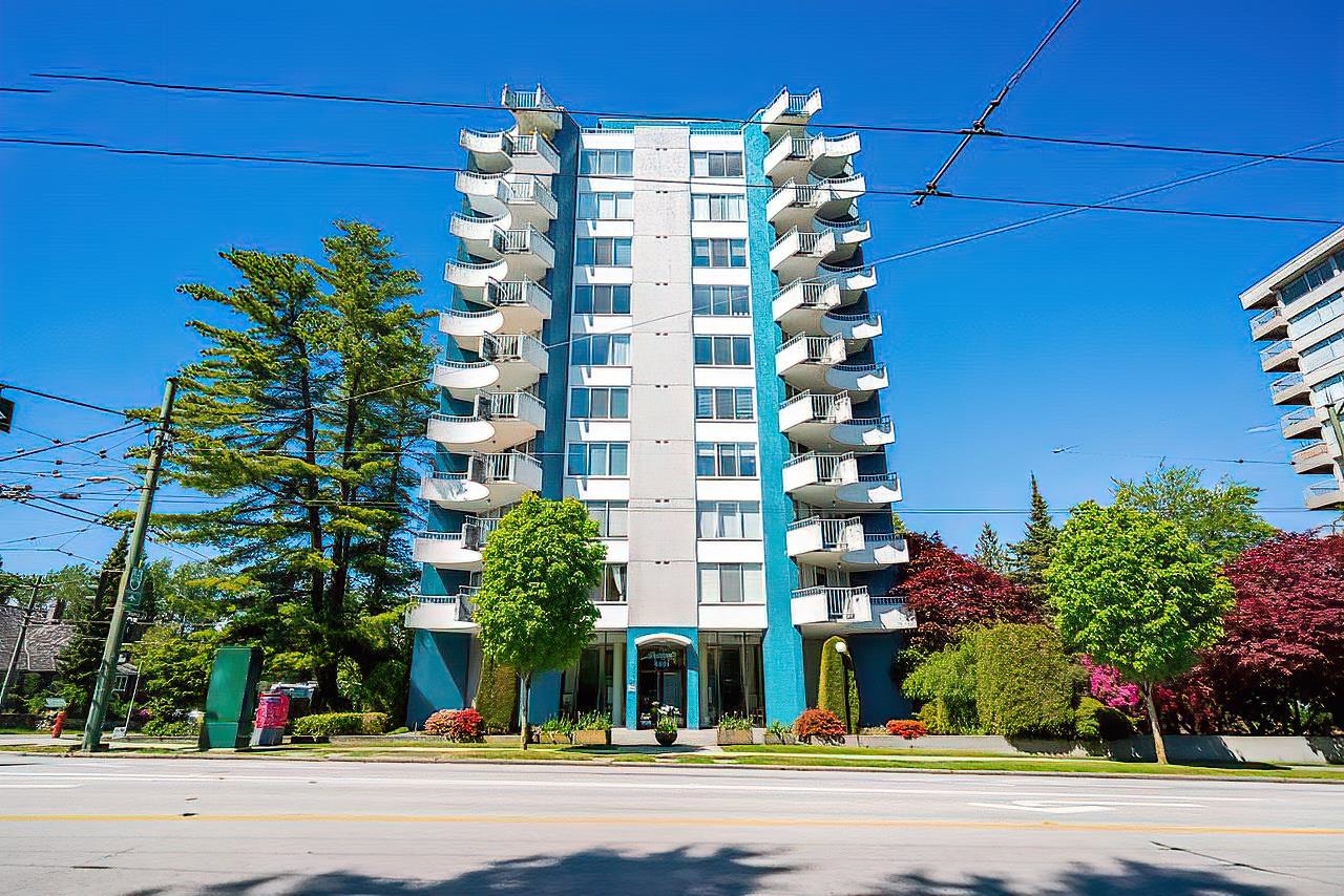 4691 West 10th Avenue #604, Vancouver, BC V6R 2J3