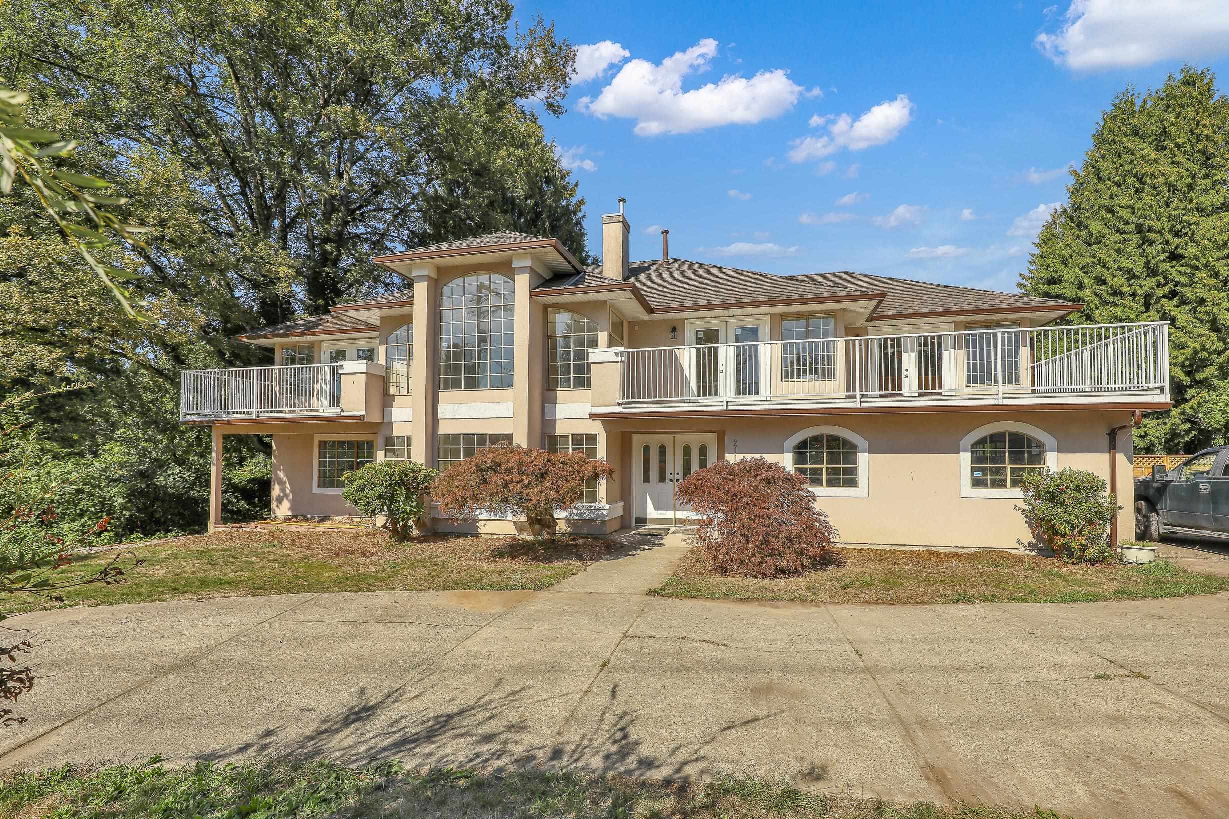 21105 River Road, Maple Ridge, BC V2X 2A1
