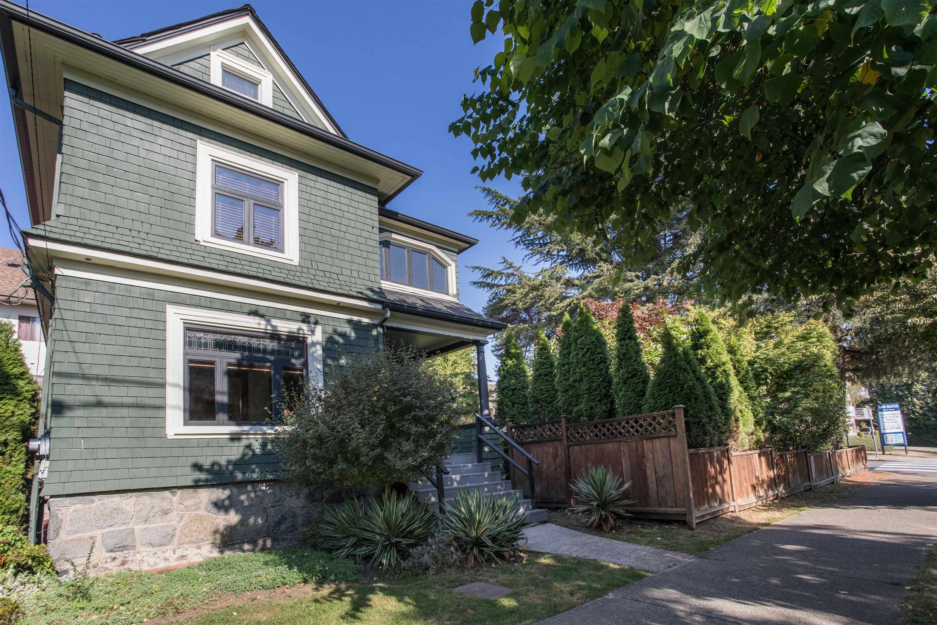 403 Ninth Street, New Westminster, BC V3M 3V9