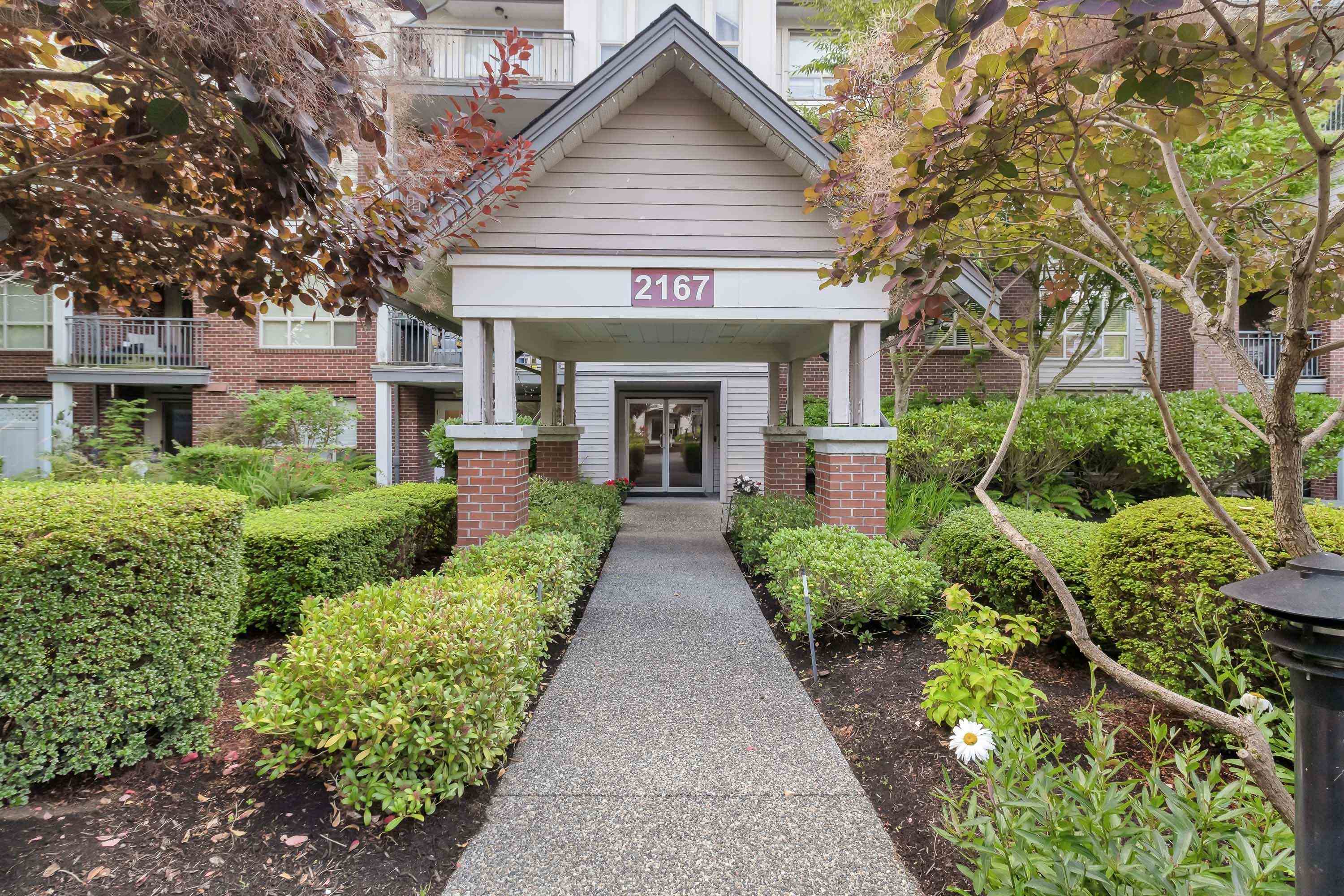 2167 152 Street #103, Surrey, BC V4A 4P1
