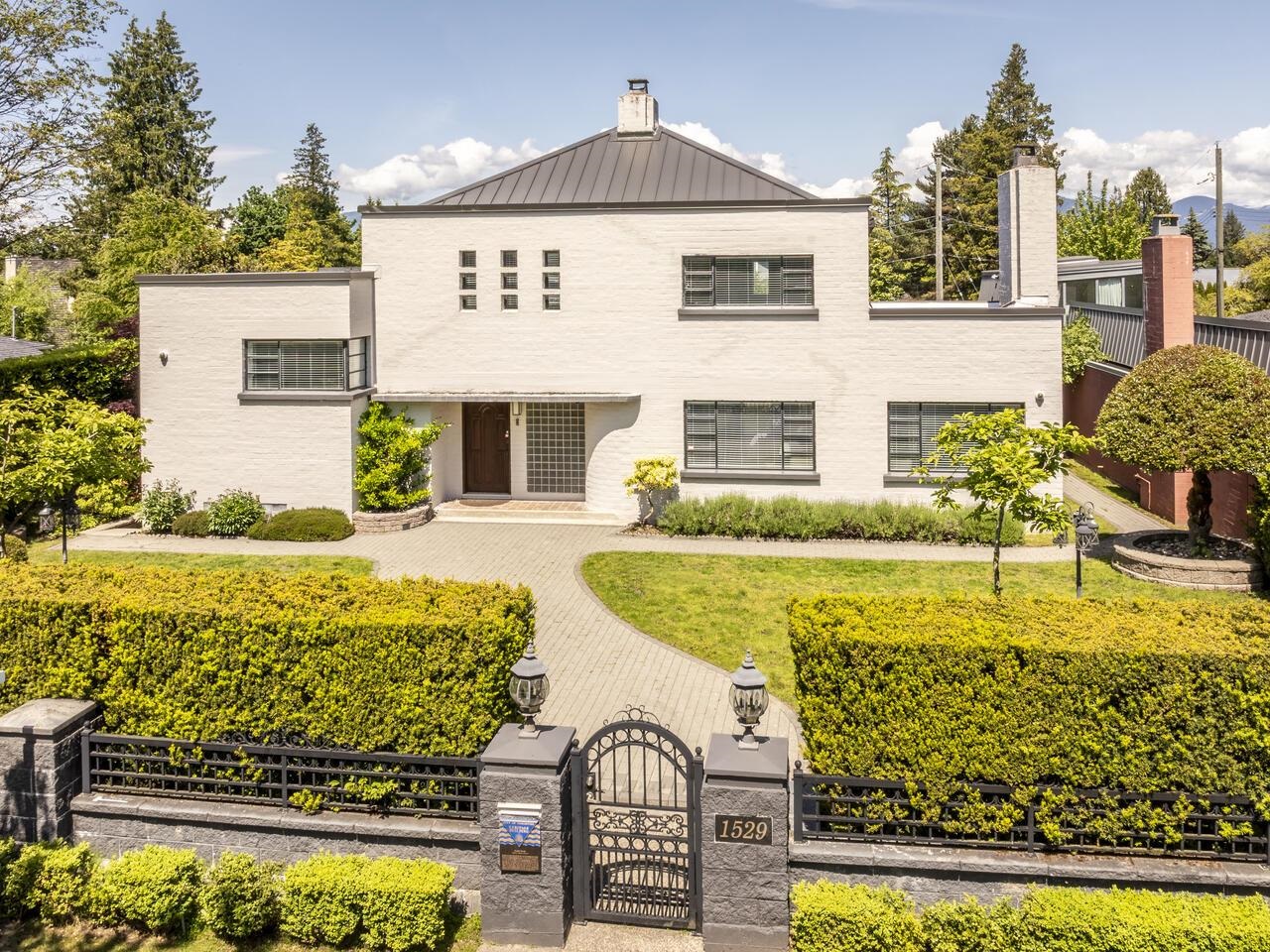 1529 West 33rd Avenue, Vancouver, BC V6M 1A8
