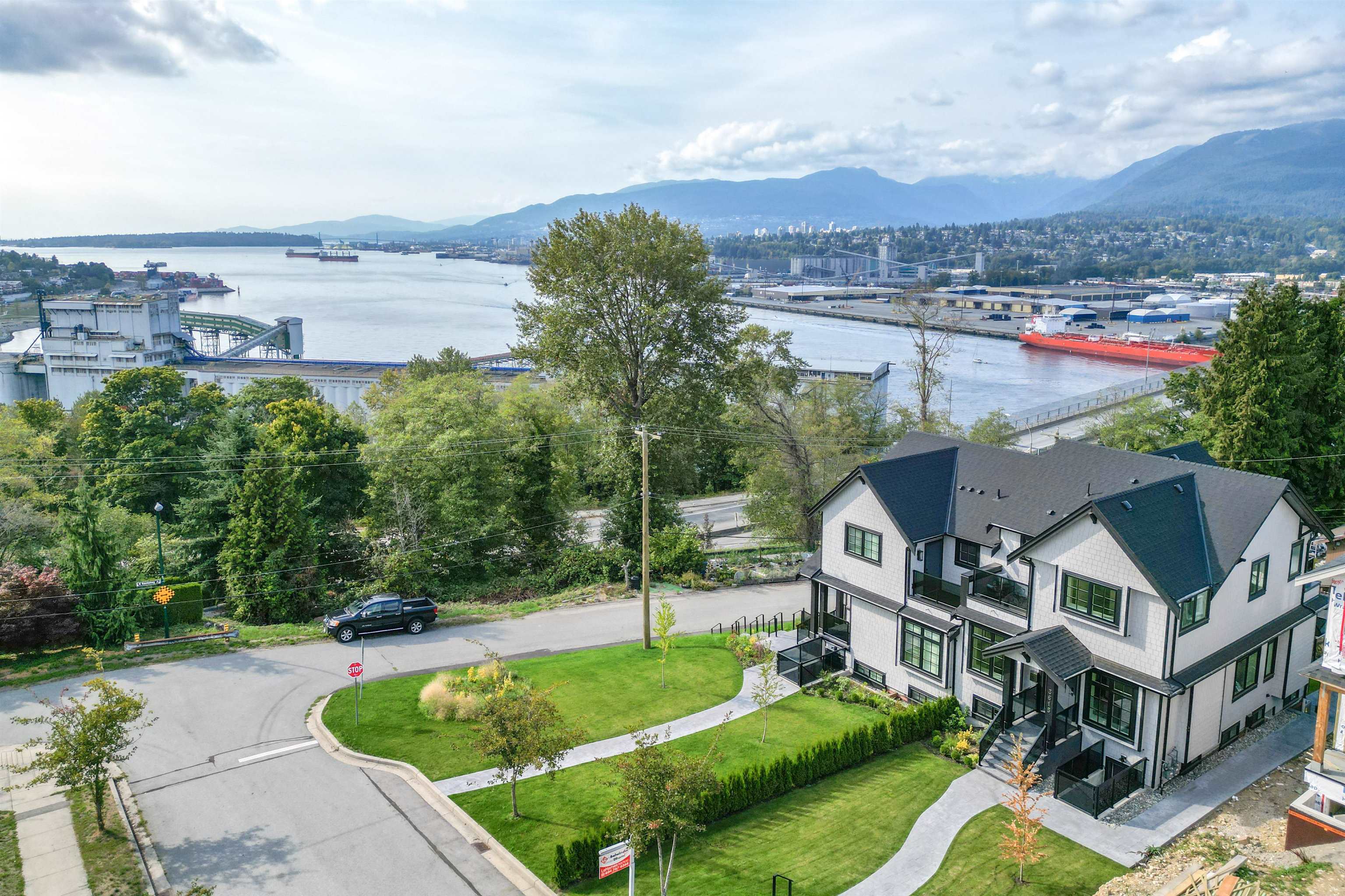 3615 Yale Street, Vancouver, BC V5K 1C8