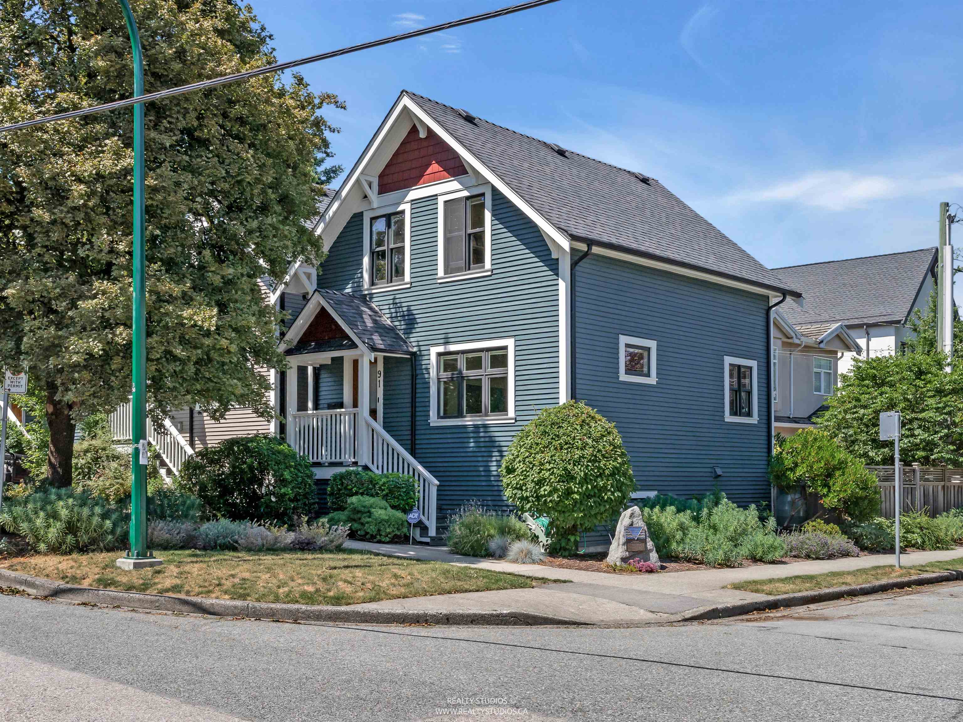 91 East 27th Avenue, Vancouver, BC V5V 2K2