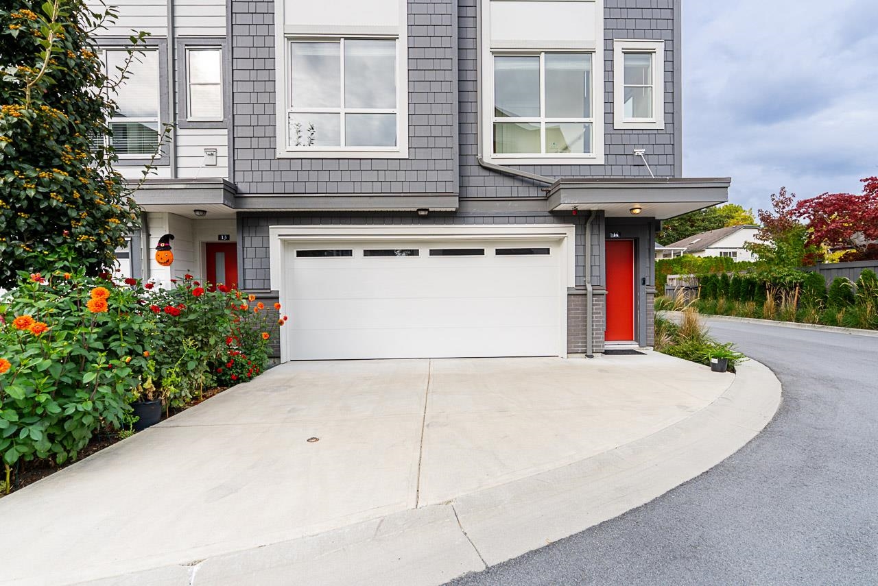 23785 Dewdney Trunk Rd #14, Maple Ridge, BC V4R 0H8