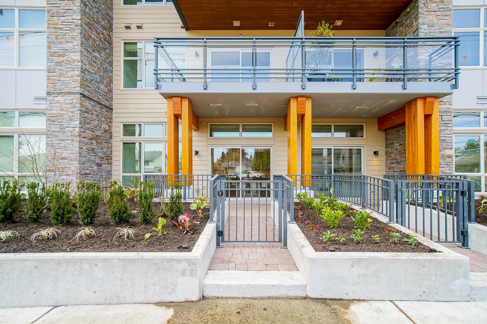 14022 N Bluff Rd #103, White Rock, BC V4B 0B7