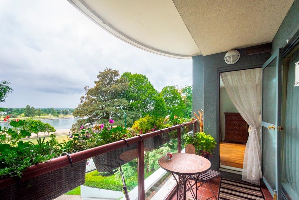 1233 Beach Avenue #304, Vancouver, BC V6E 1V4