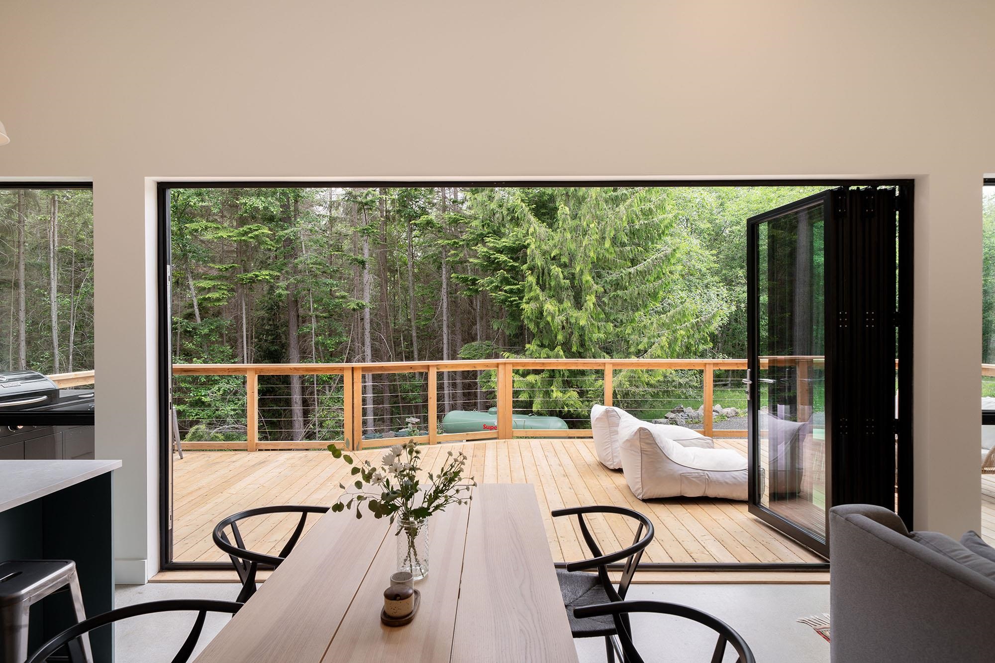 1290 Cowan Point Drive, Bowen Island, BC V0N 1G2