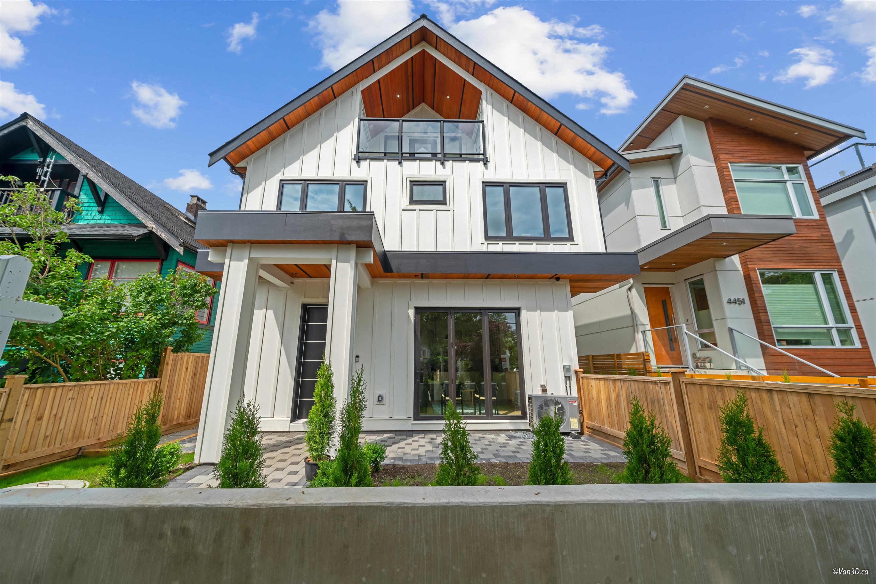 4463 Walden Street #1, Vancouver, BC V5V 3S4