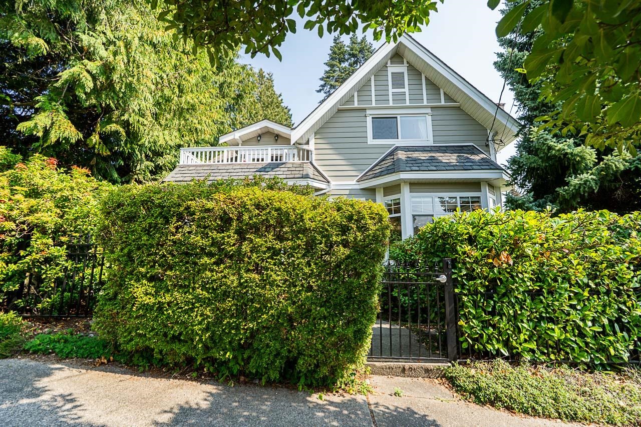 809 14th Street, New Westminster, BC V3M 4P5