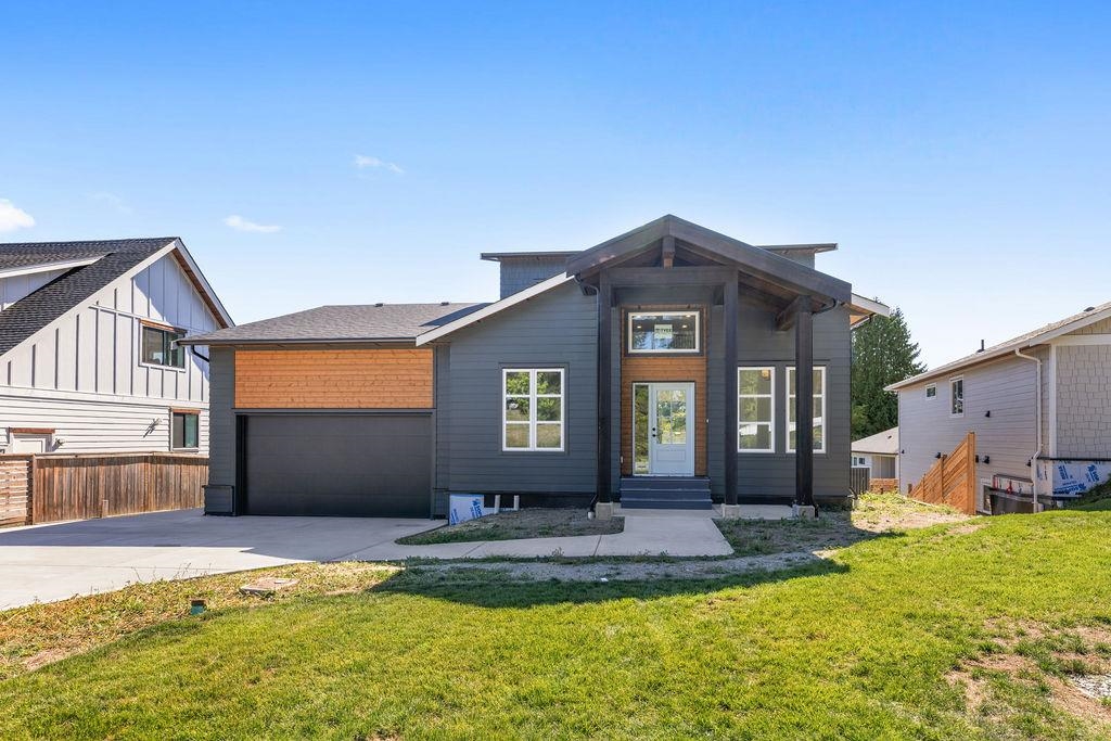 6315 Burdett Road, Sechelt, BC V0N 3A7