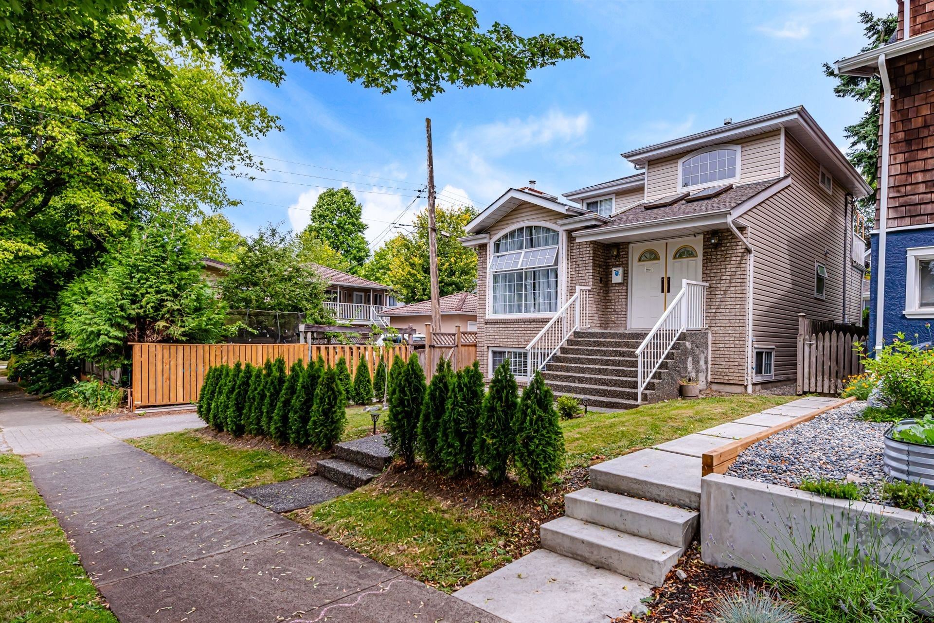 333 East 48th Avenue, Vancouver, BC V5W 2E2