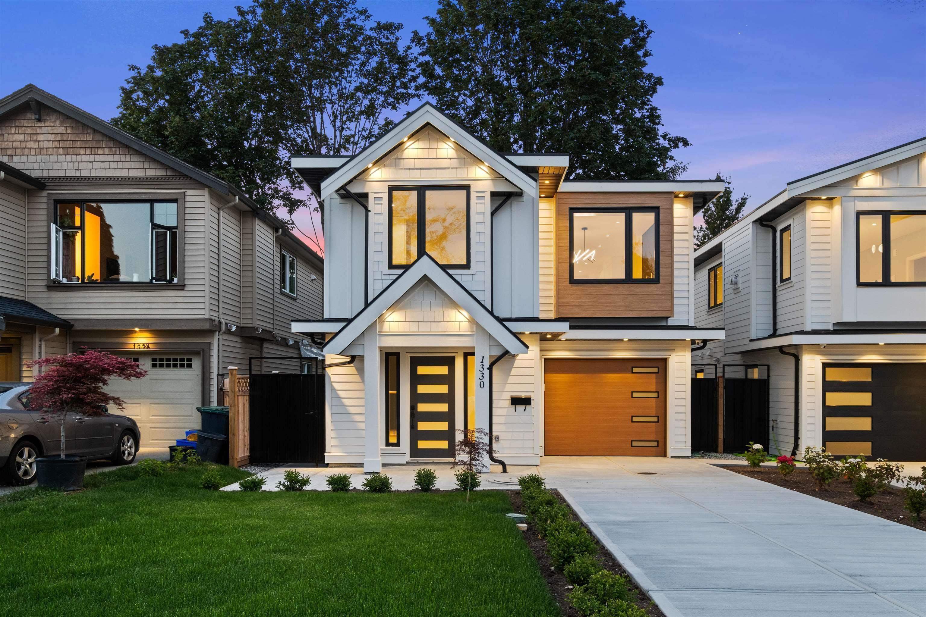 1330 W 15th Street, North Vancouver, BC V7P 1N2