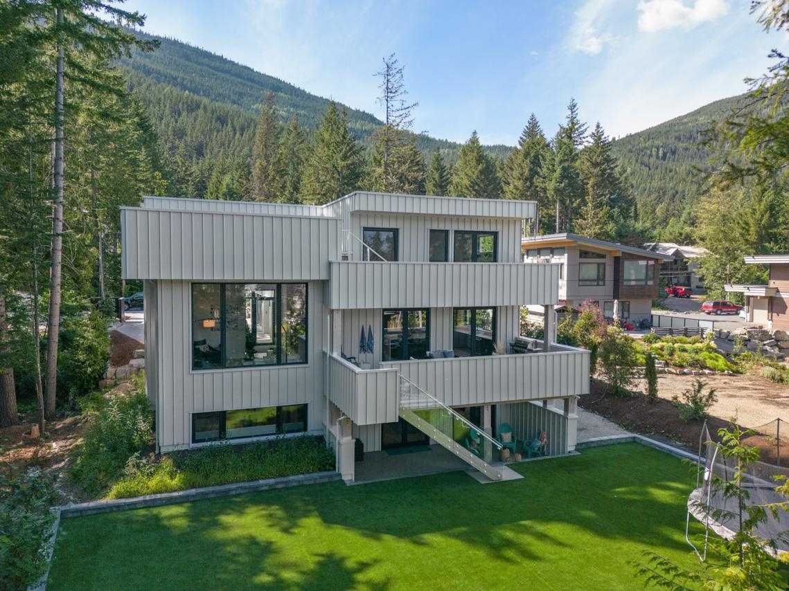 8328 Needles Drive, Whistler, BC V8E 0G1