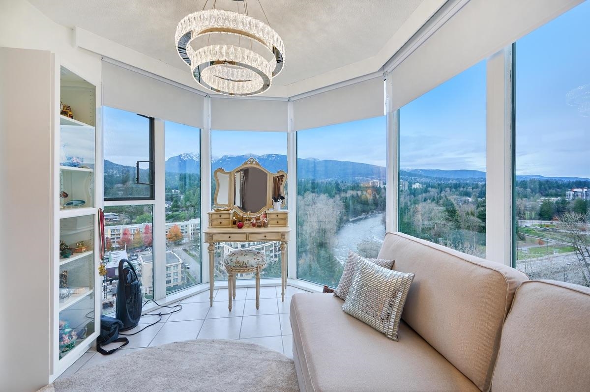 338 Taylor Way #19a, West Vancouver, BC V7T 2Y1