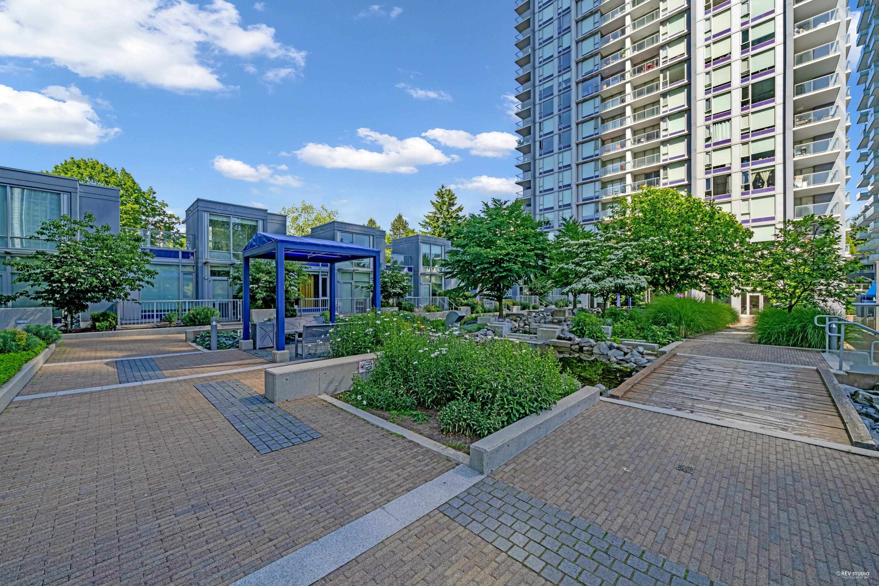 13750 100 Avenue #4302, Surrey, BC V3T 0L3