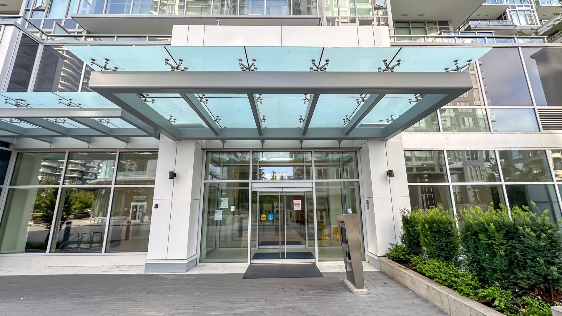 13350 Central Avenue #2211, Surrey, BC V3T 0S1
