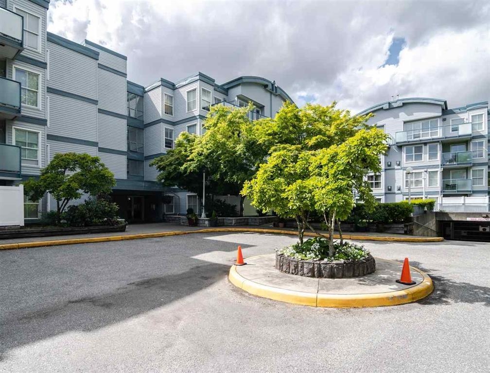 14885 100 Avenue #112, Surrey, BC V3R 0W1