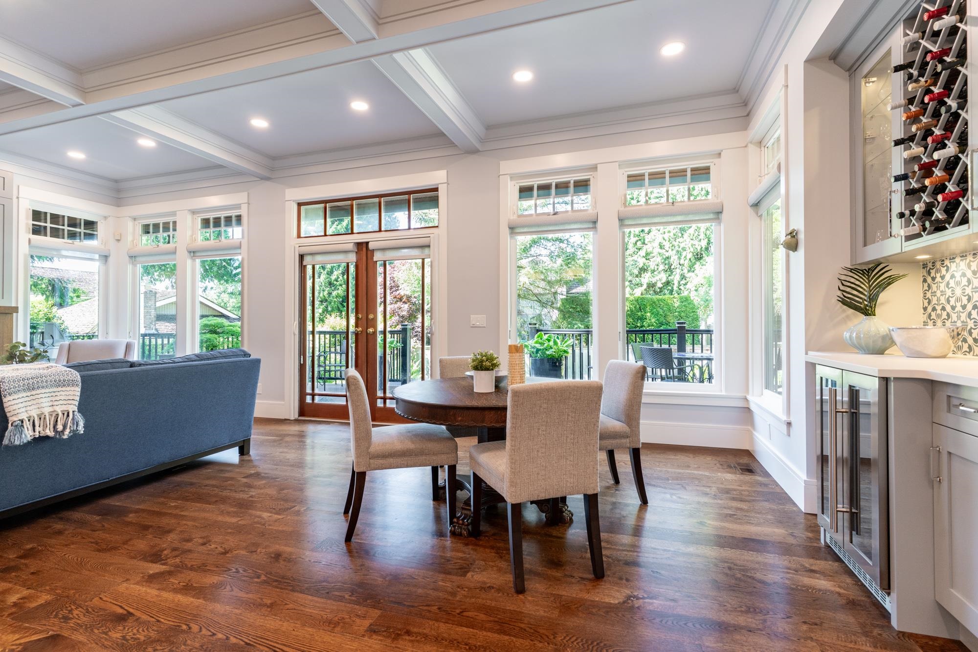 24 Avenue, Surrey, BC V4A 2E7