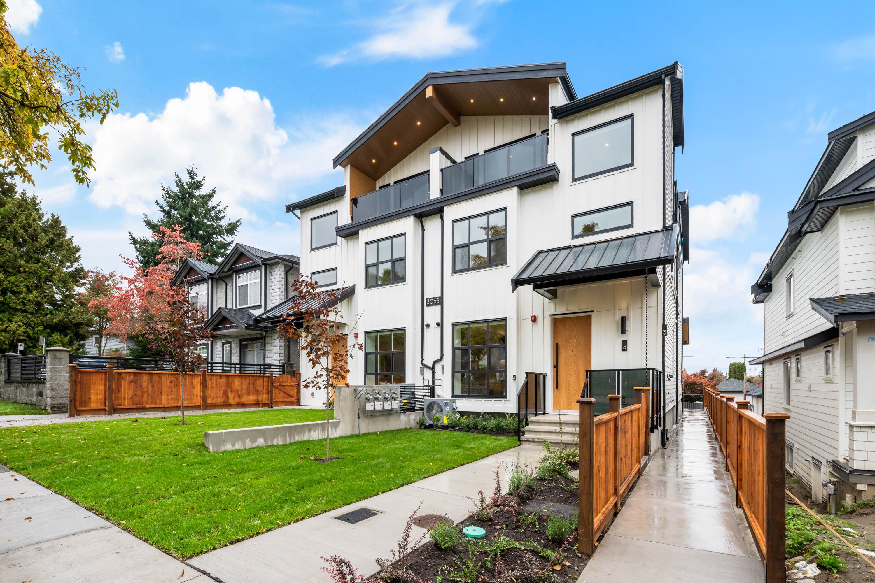 3065 Charles Street #3, Vancouver, BC V5K 3B6