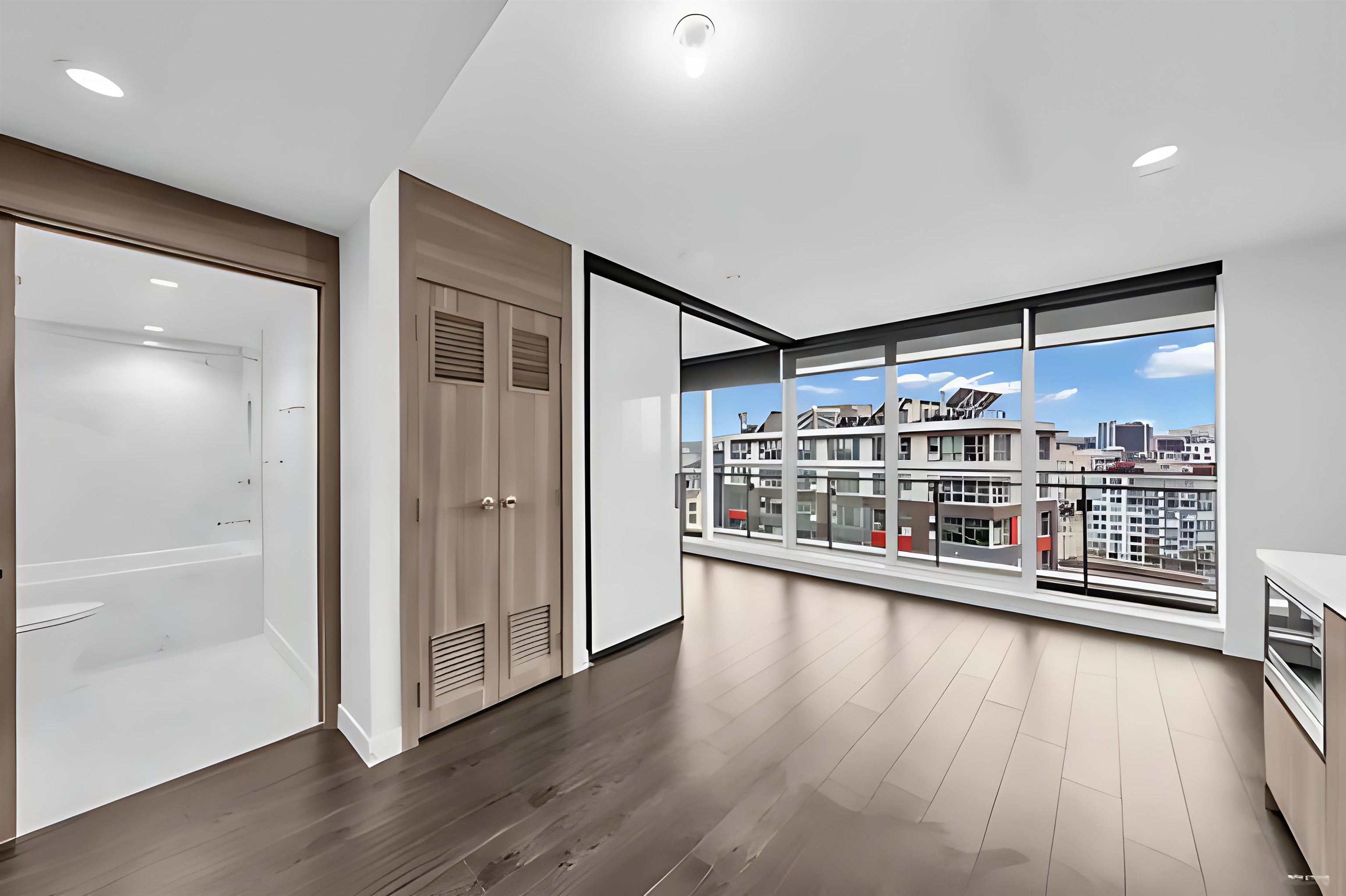 1768 Cook Street #1302, Vancouver, BC V5Y 0N3