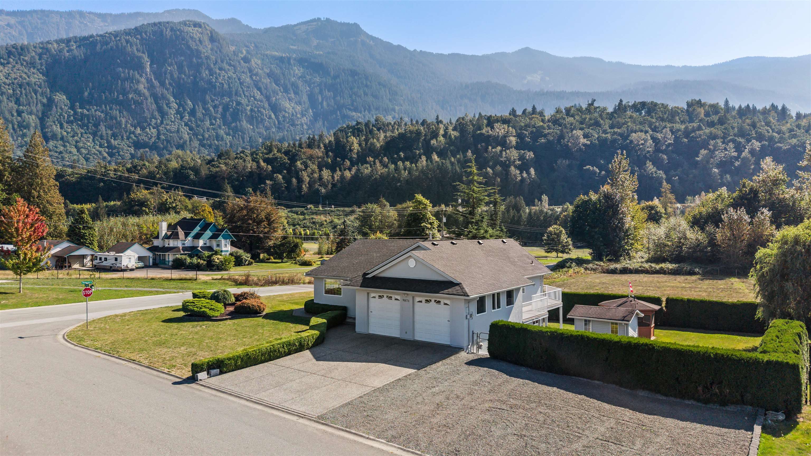9871 Parkwood Dr, Rosedale, BC V0X 1X1