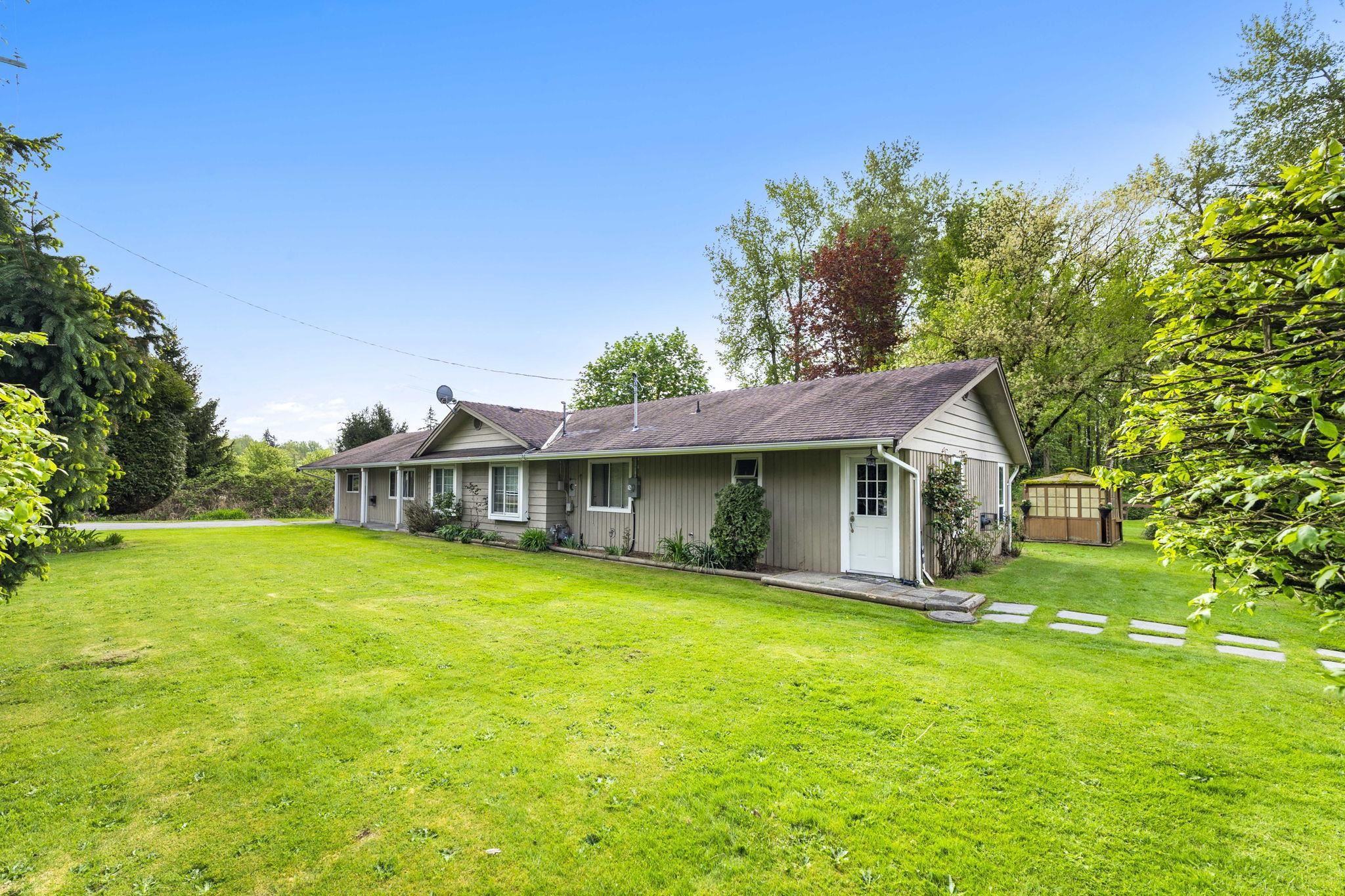 24960 Robertson Cres, Langley, BC V4W 1W7