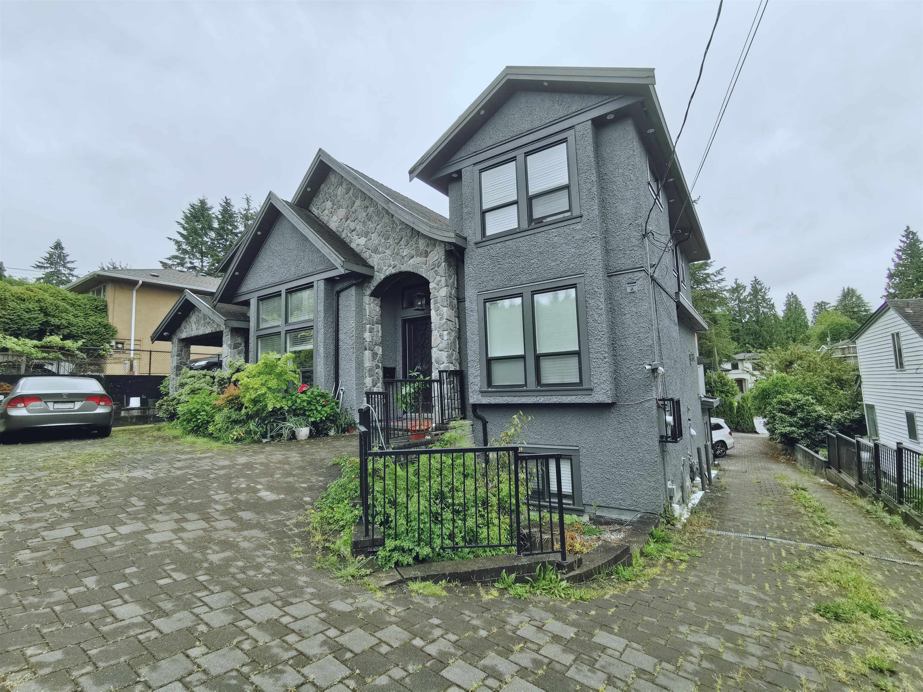 5537 Canada Way, Burnaby, BC V5E 3N5