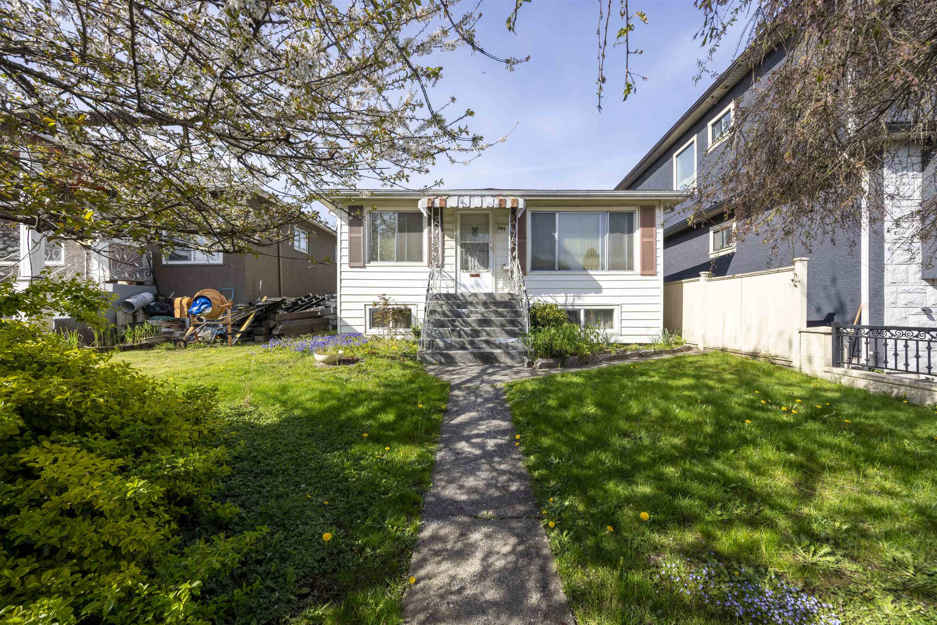 389 East 63rd Avenue, Vancouver, BC V5X 2J8