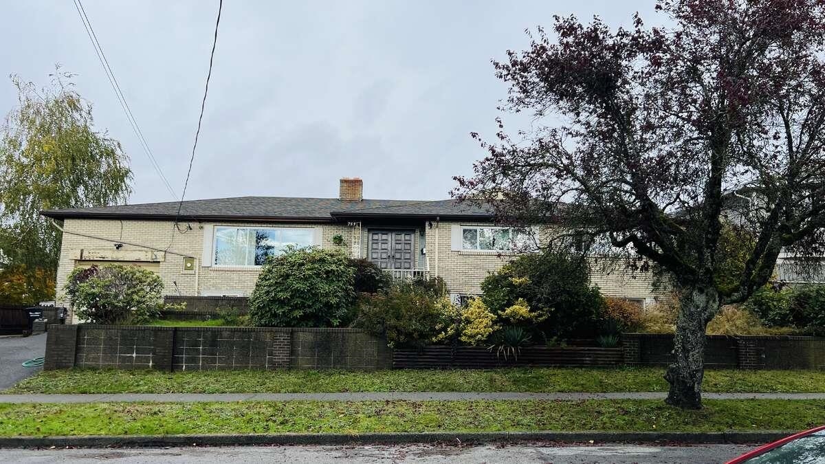 753 East 55th Avenue, Vancouver, BC V5X 1N8
