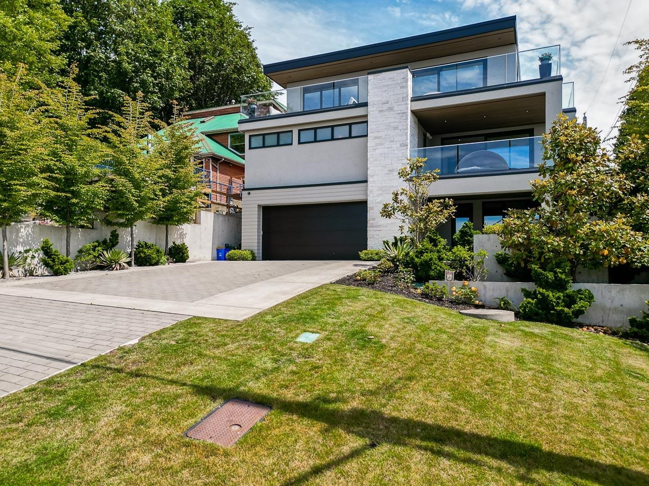 1228 Everall Street, White Rock, BC V4B 3S3
