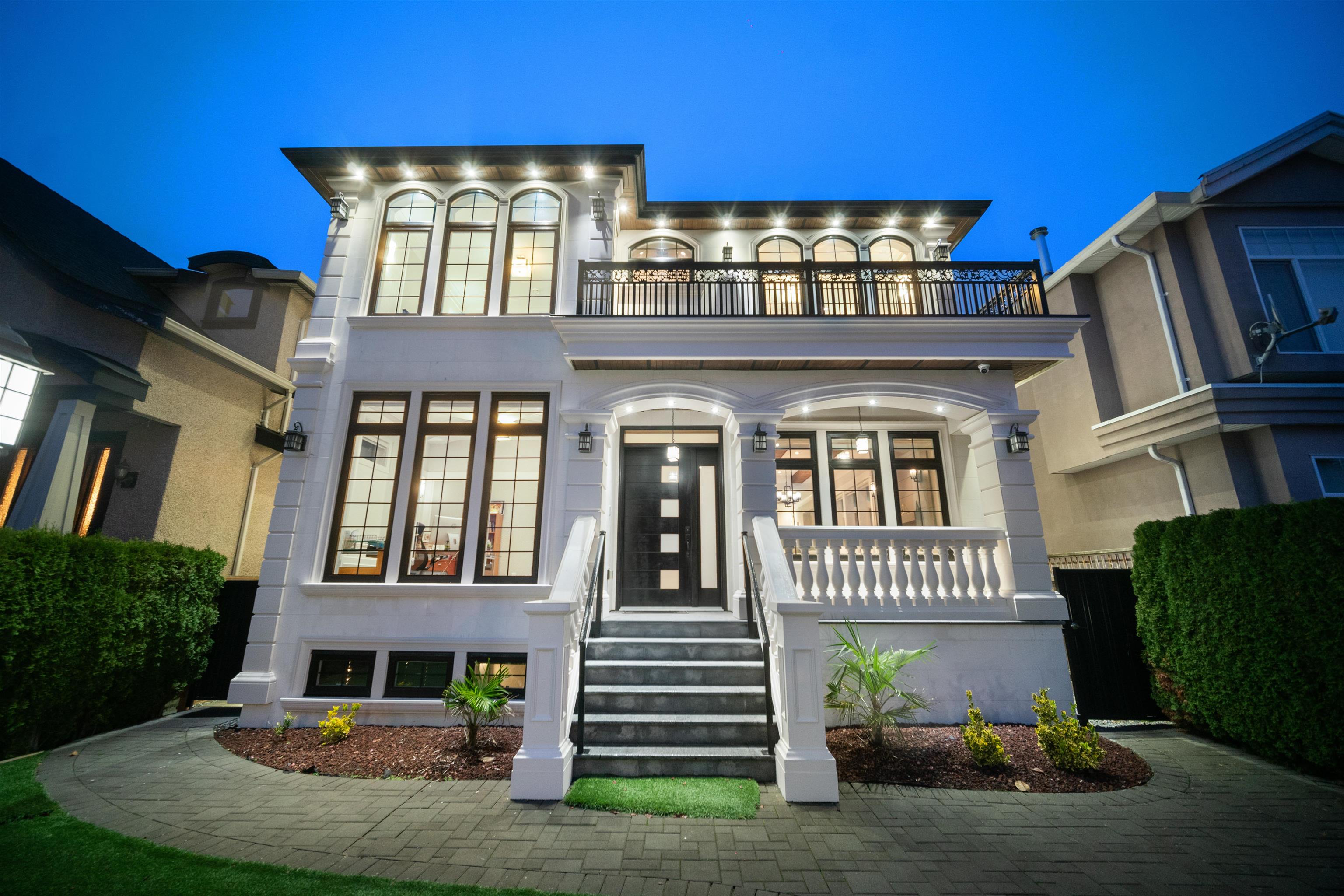 459 East 55th Avenue, Vancouver, BC V5X 1N3