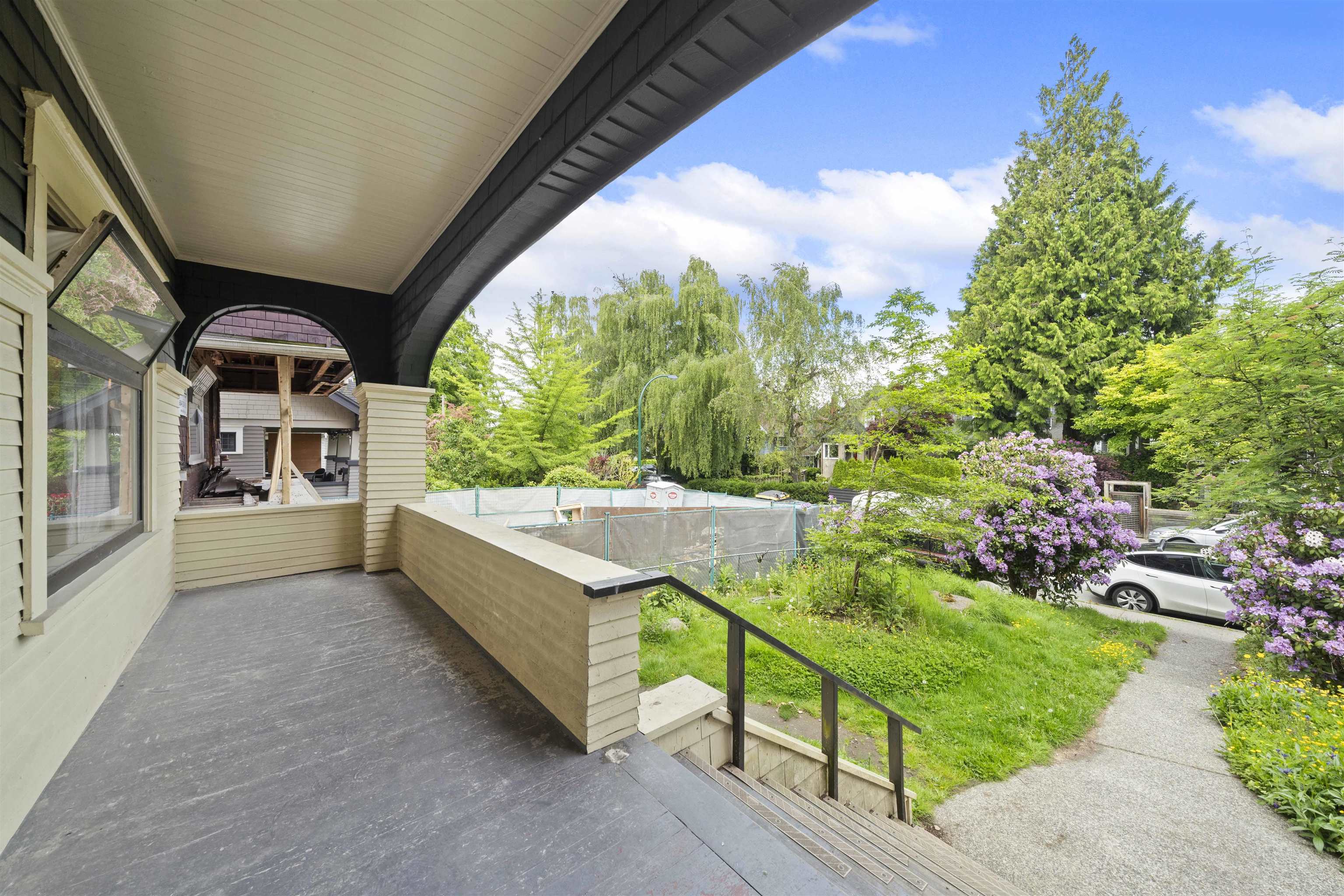 3550 West 1st Avenue, Vancouver, BC V6R 1G8