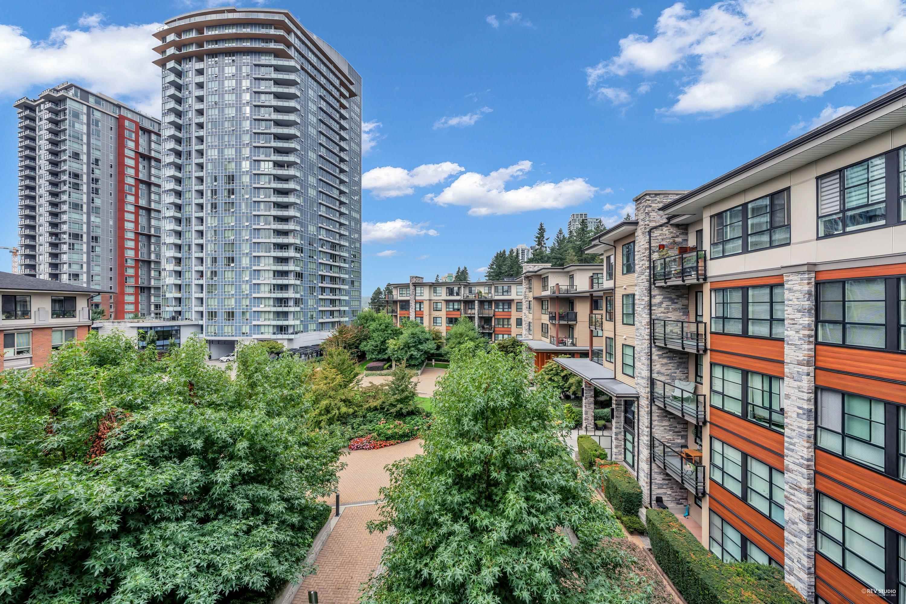 1152 Windsor Mews #411, Coquitlam, BC V3B 0N1