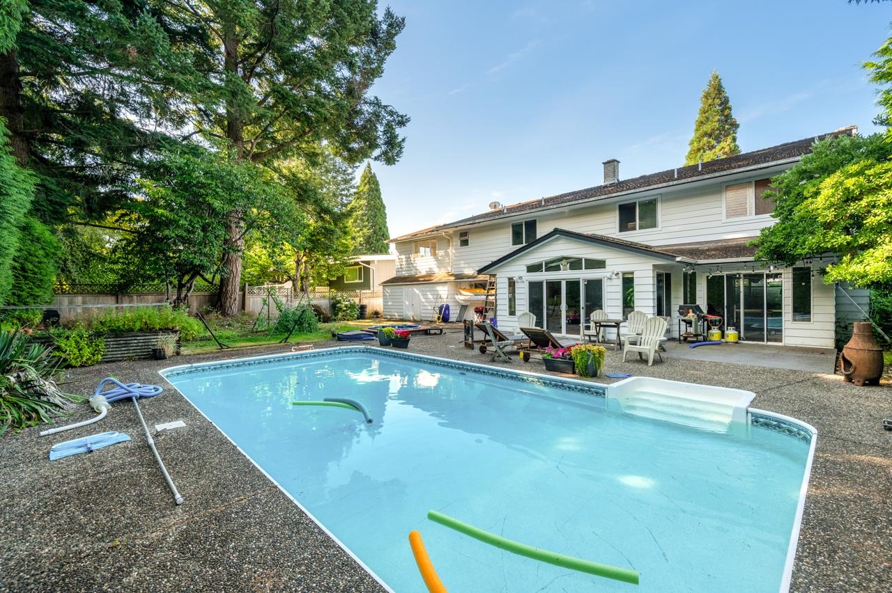 906 Pacific Drive, Delta, BC V4M 2K3