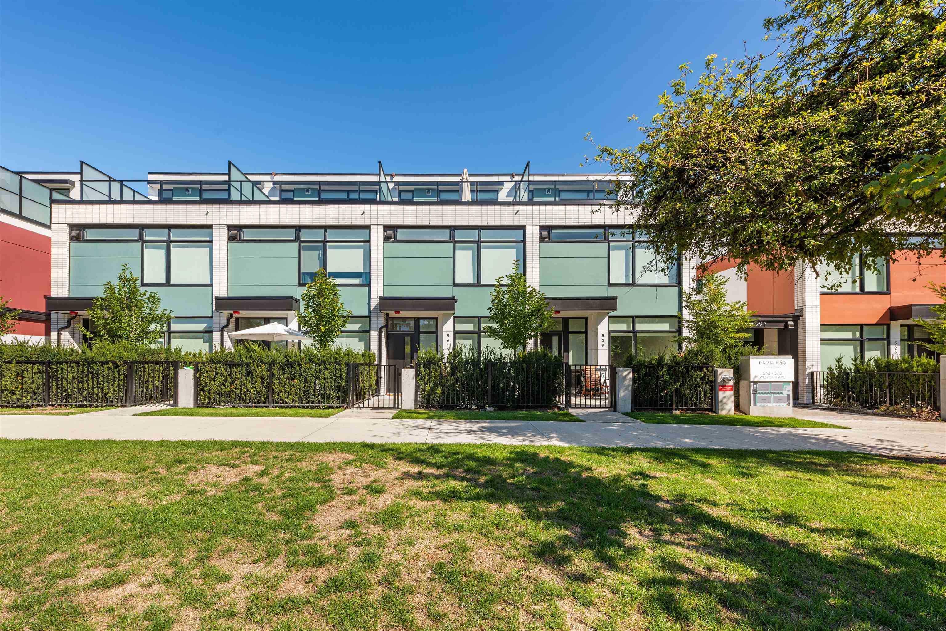 561 West 29th Avenue, Vancouver, BC V5Z 2H8
