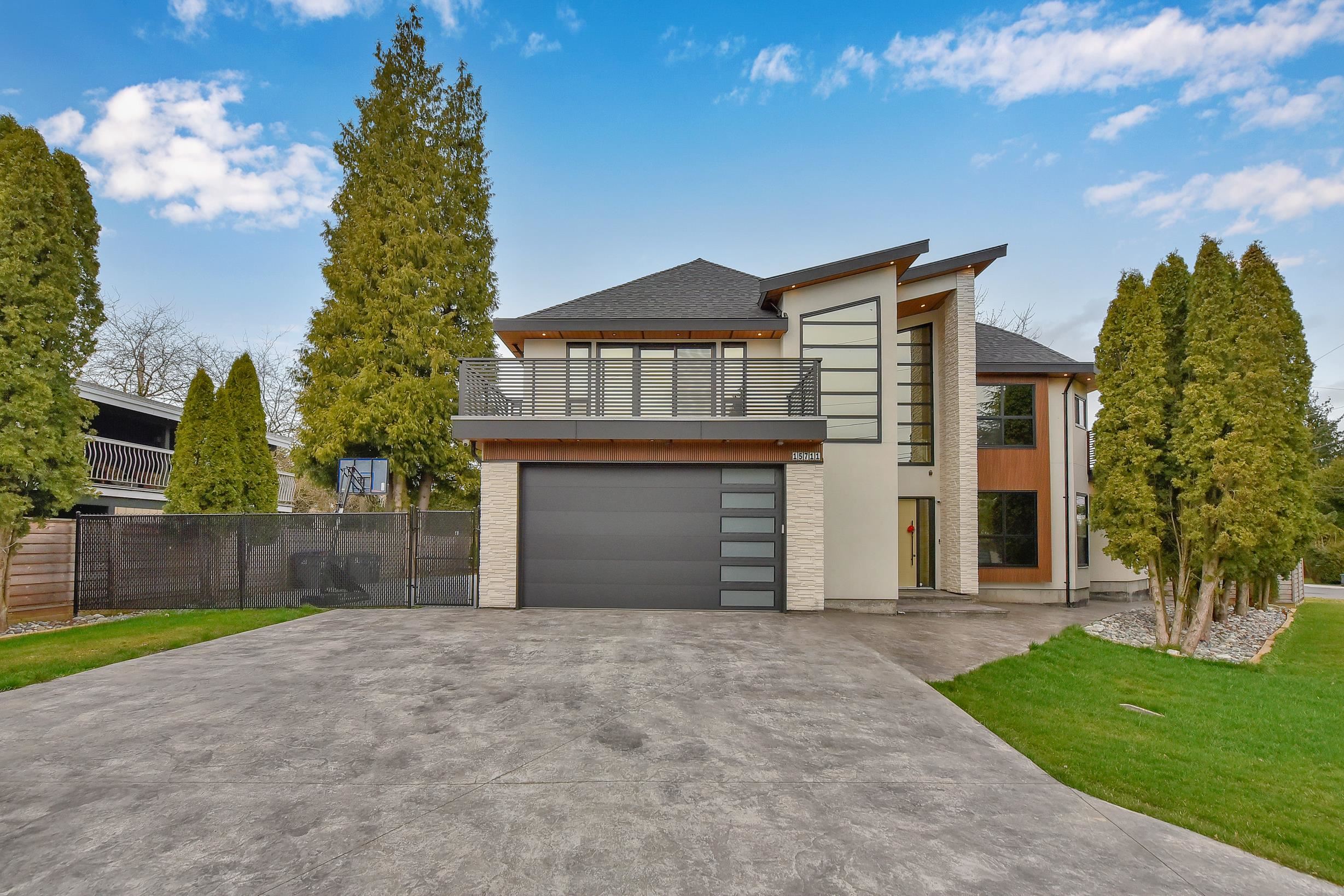 15711 Aster Road, Surrey, BC V4A 1Y5