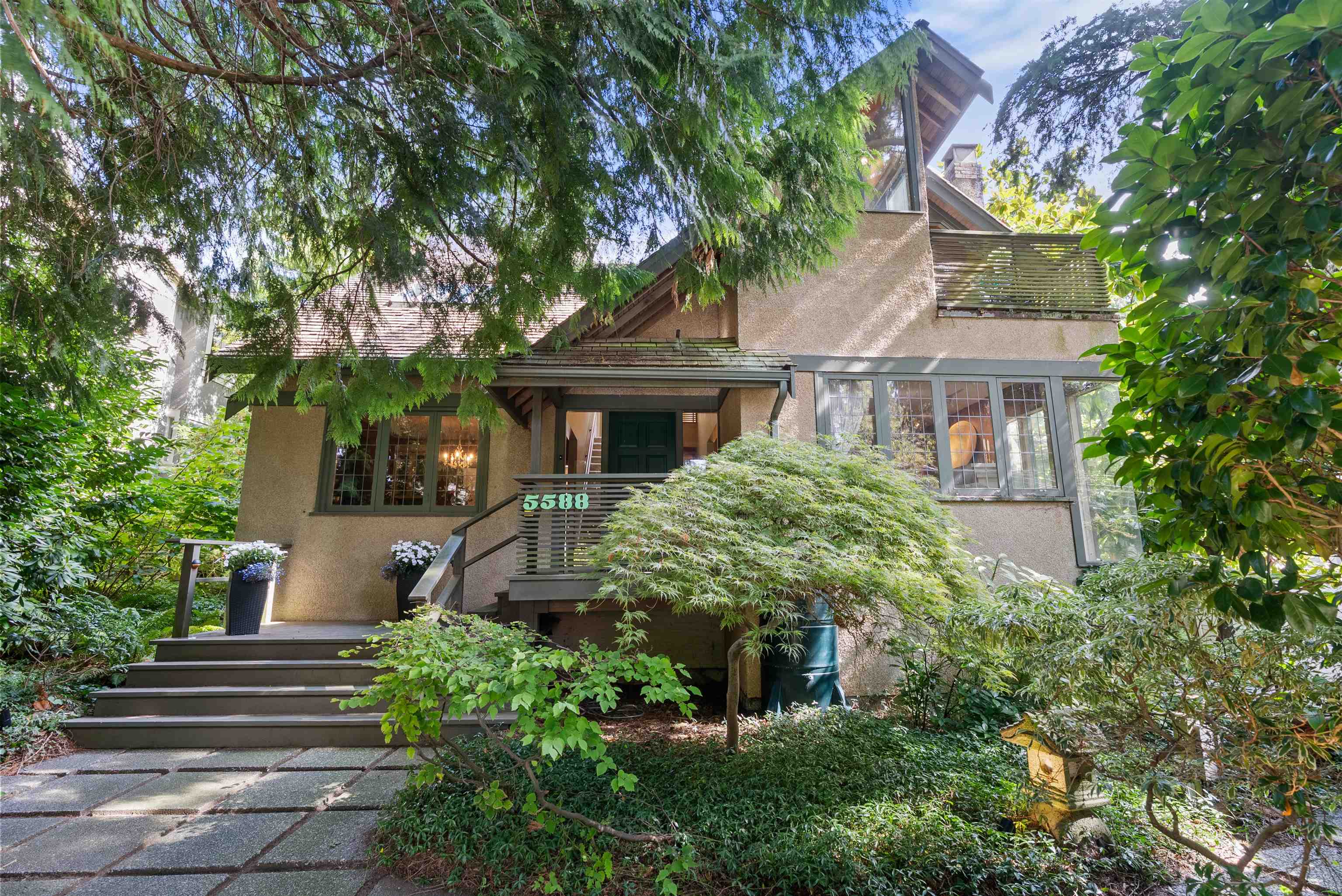 5588 Olympic Street, Vancouver, BC V6N 1Z5