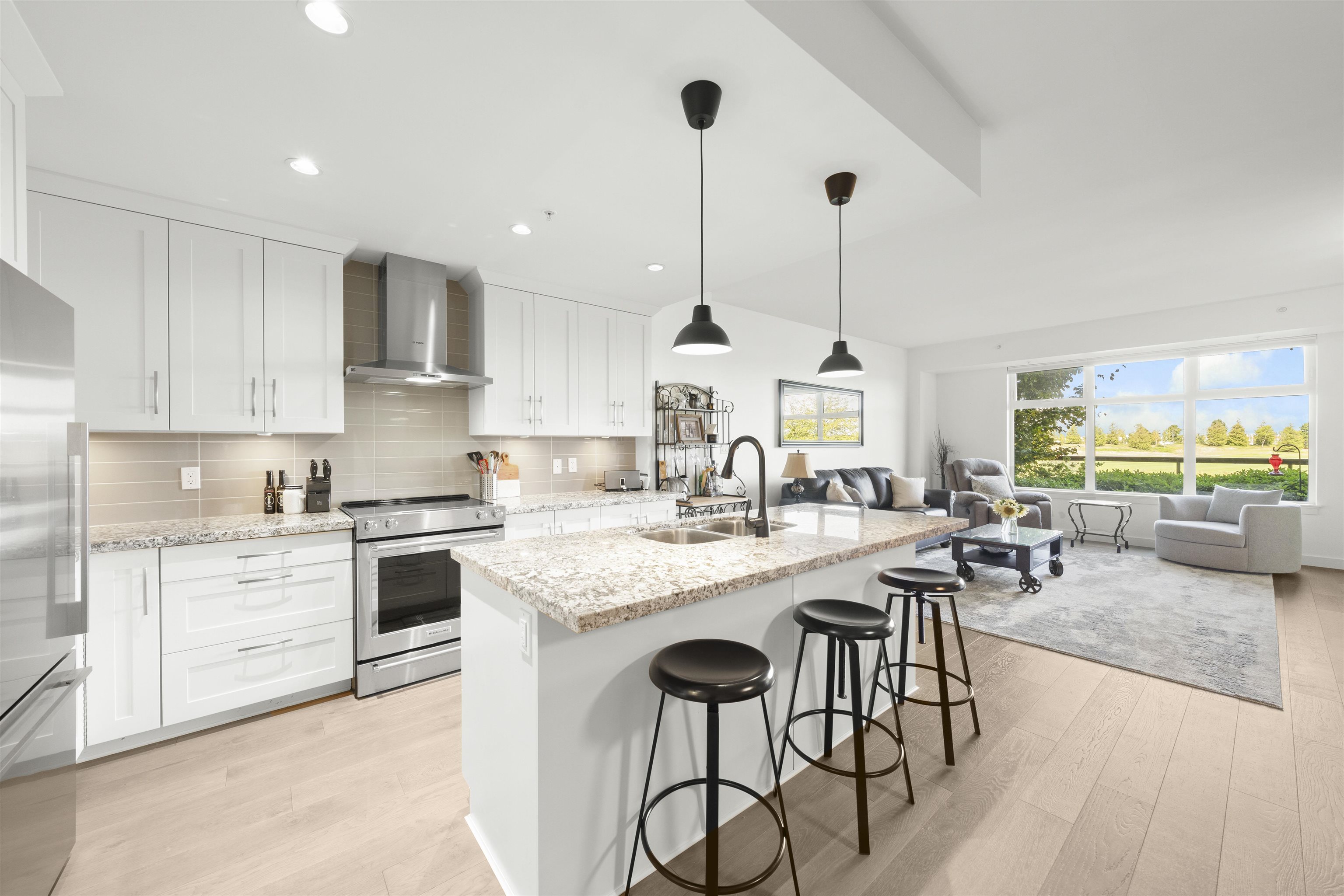 5011 Springs Boulevard #112, Delta, BC V4M 0B6