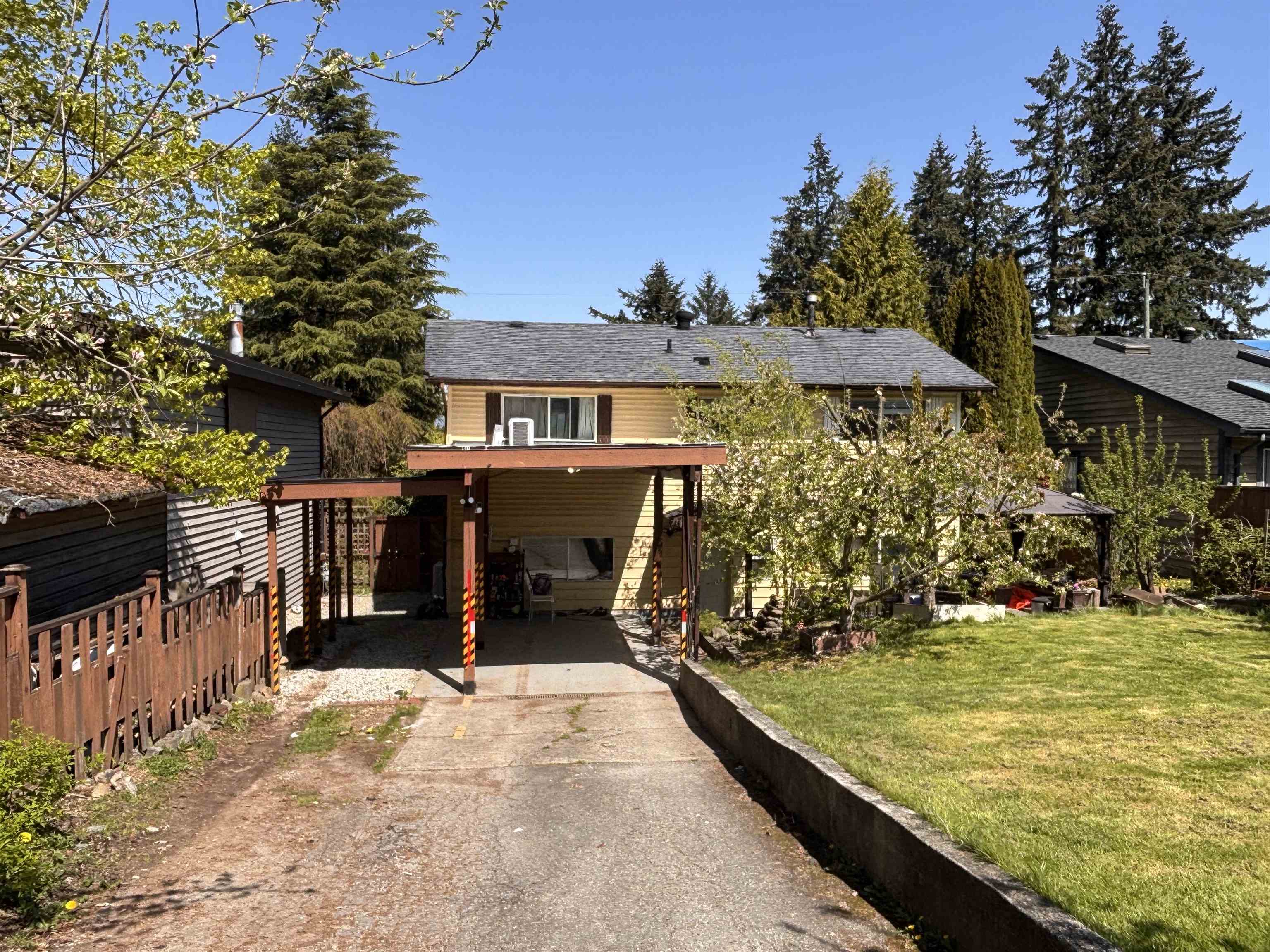 114th Avenue, Surrey, BC V3R 2M6