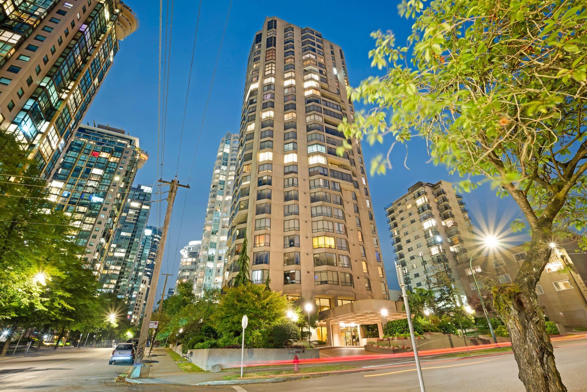 738 Broughton Street #601, Vancouver, BC V6G 3A7