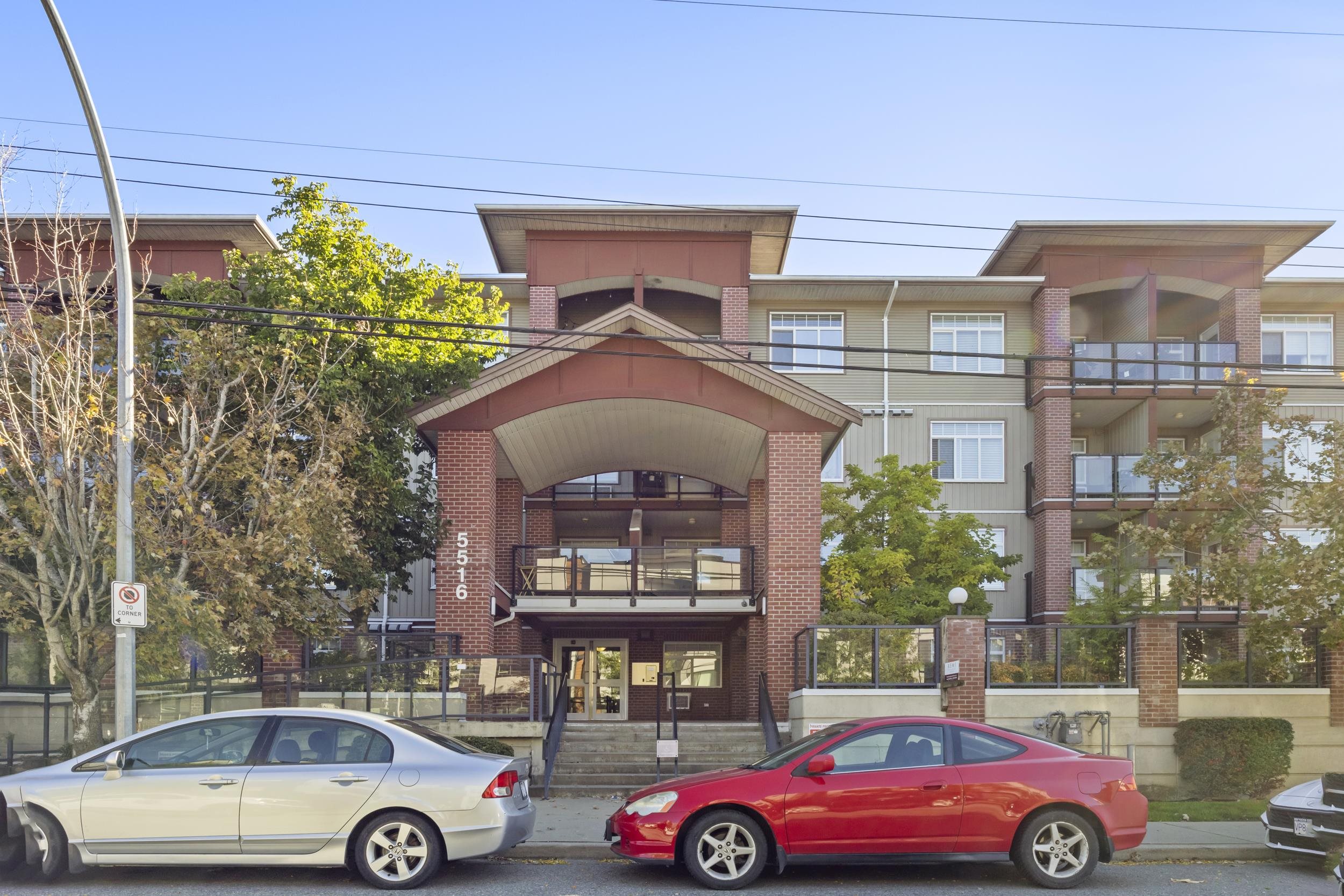 5516 198 Street #302, Langley, BC V3A 0A6