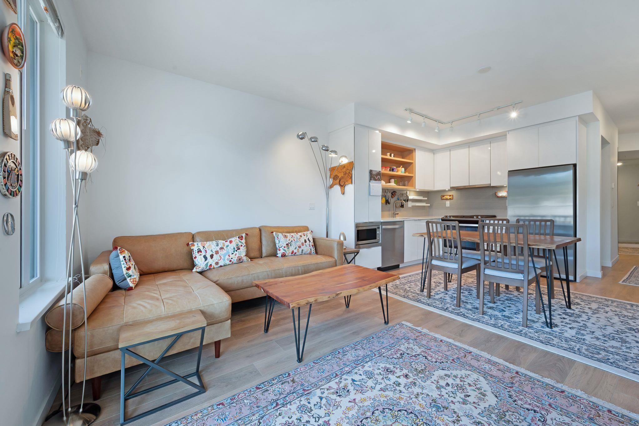 725 Marine Drive #520, North Vancouver, BC V7M 0G2