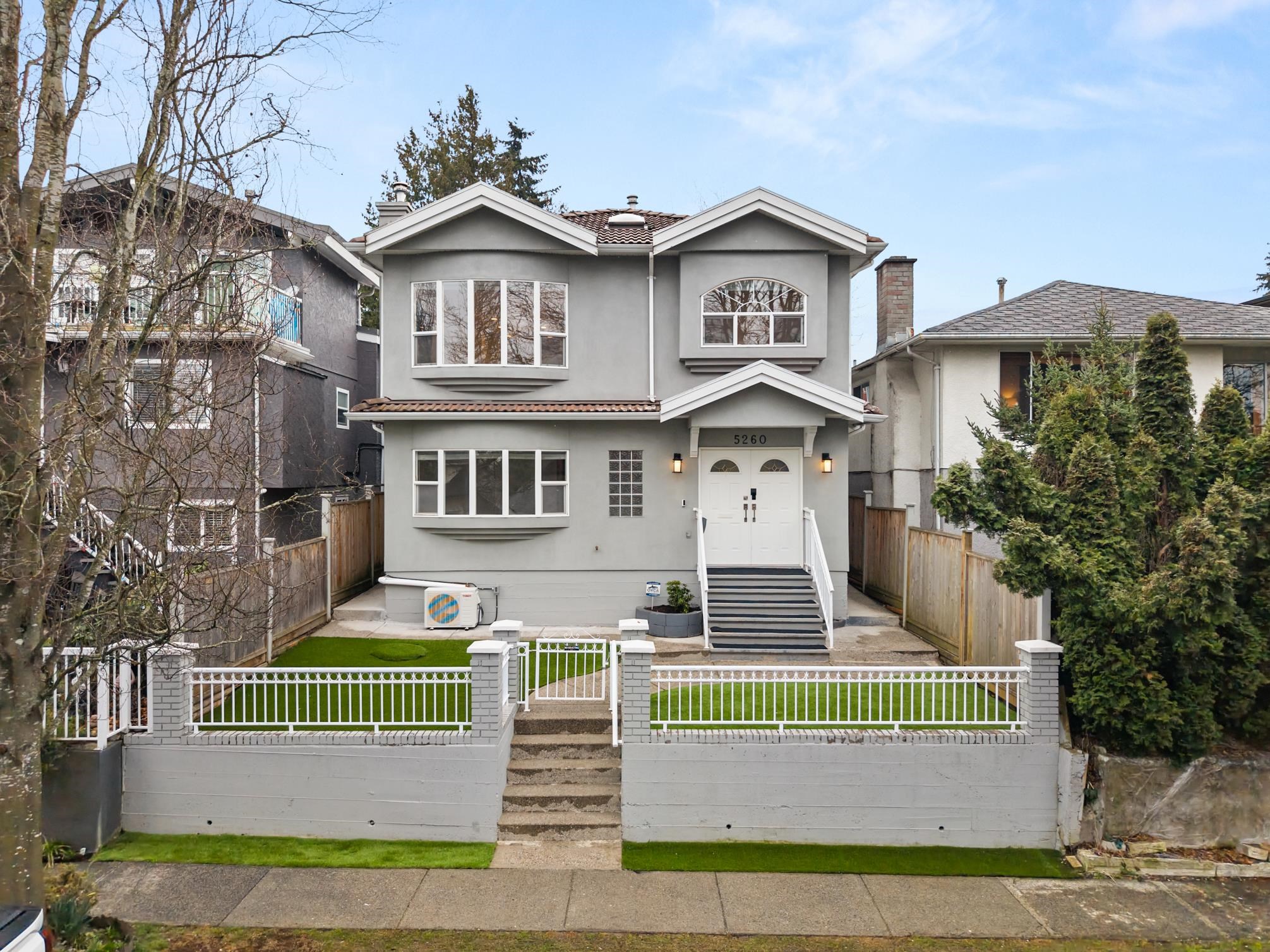 5260 Saint Catherines Street, Vancouver, BC V5W 3G1