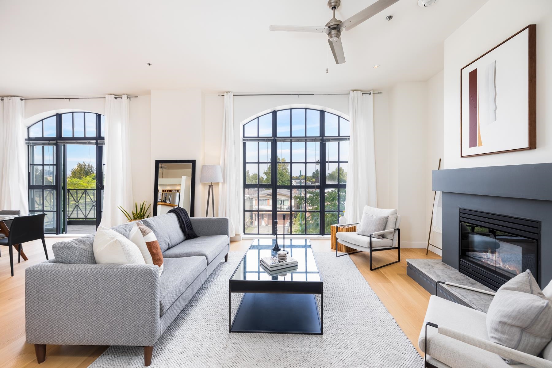 4590 Earles Street #202, Vancouver, BC V5R 6A2