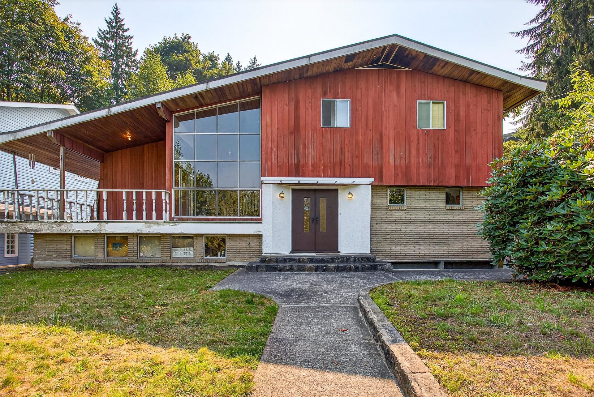 2337 Saint George Street, Port Moody, BC V3H 2G3