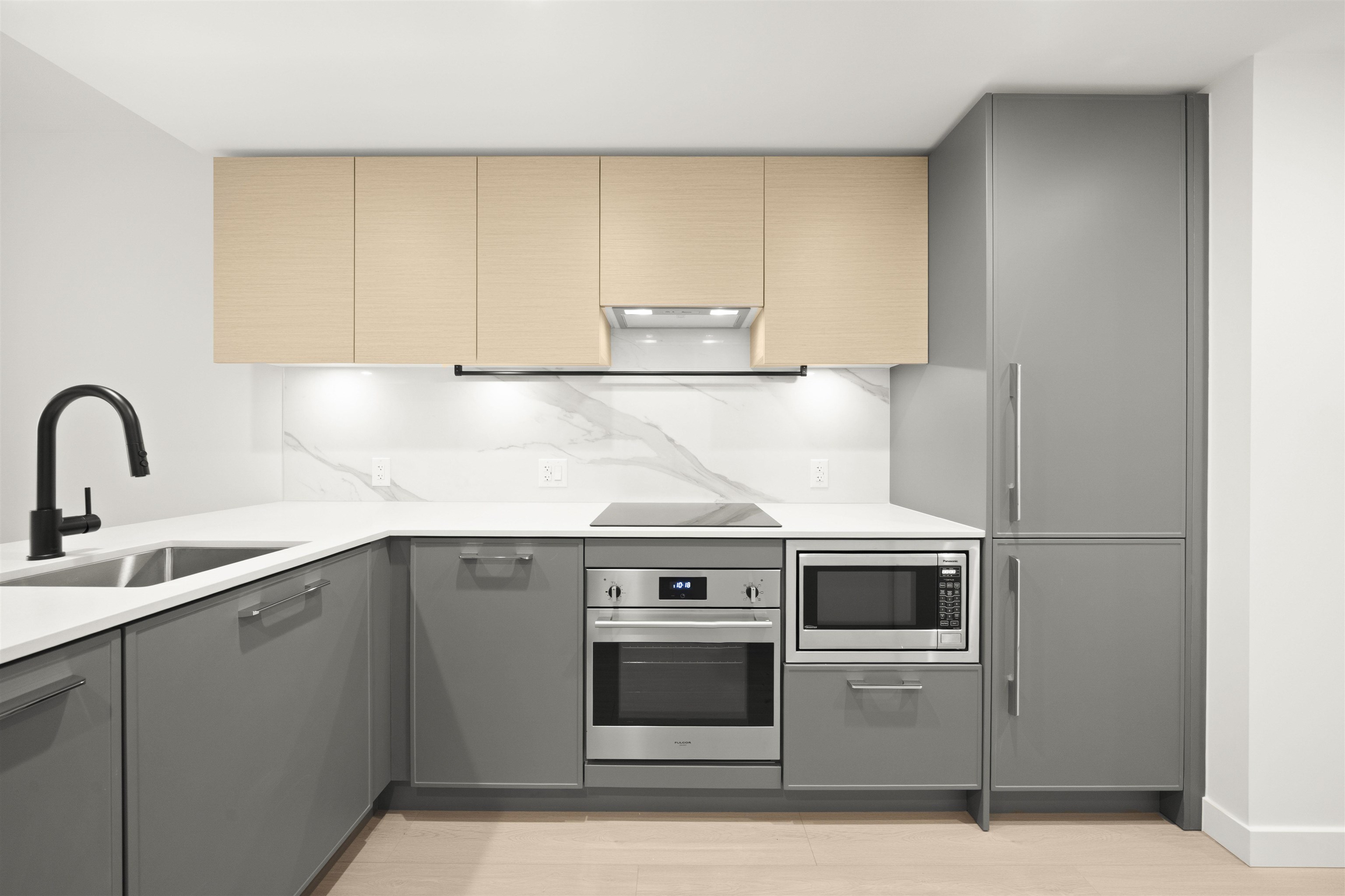 13745 George Junction #3704, Surrey, BC V3T 4Y3