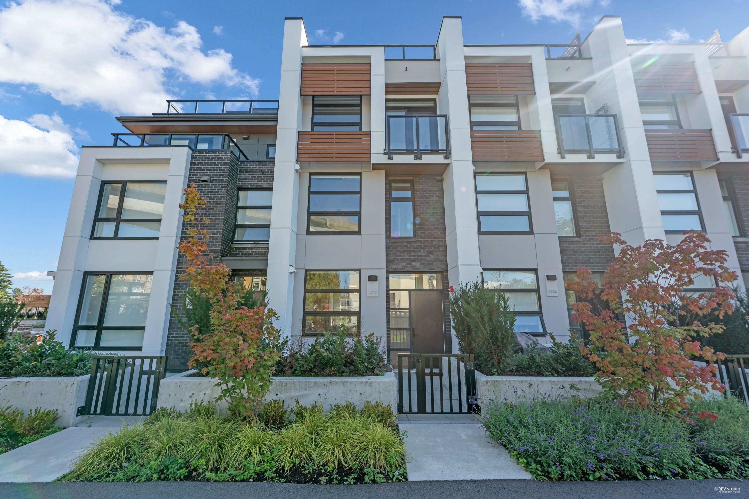 6085 Irmin Street #614, Burnaby, BC V5J 5C5