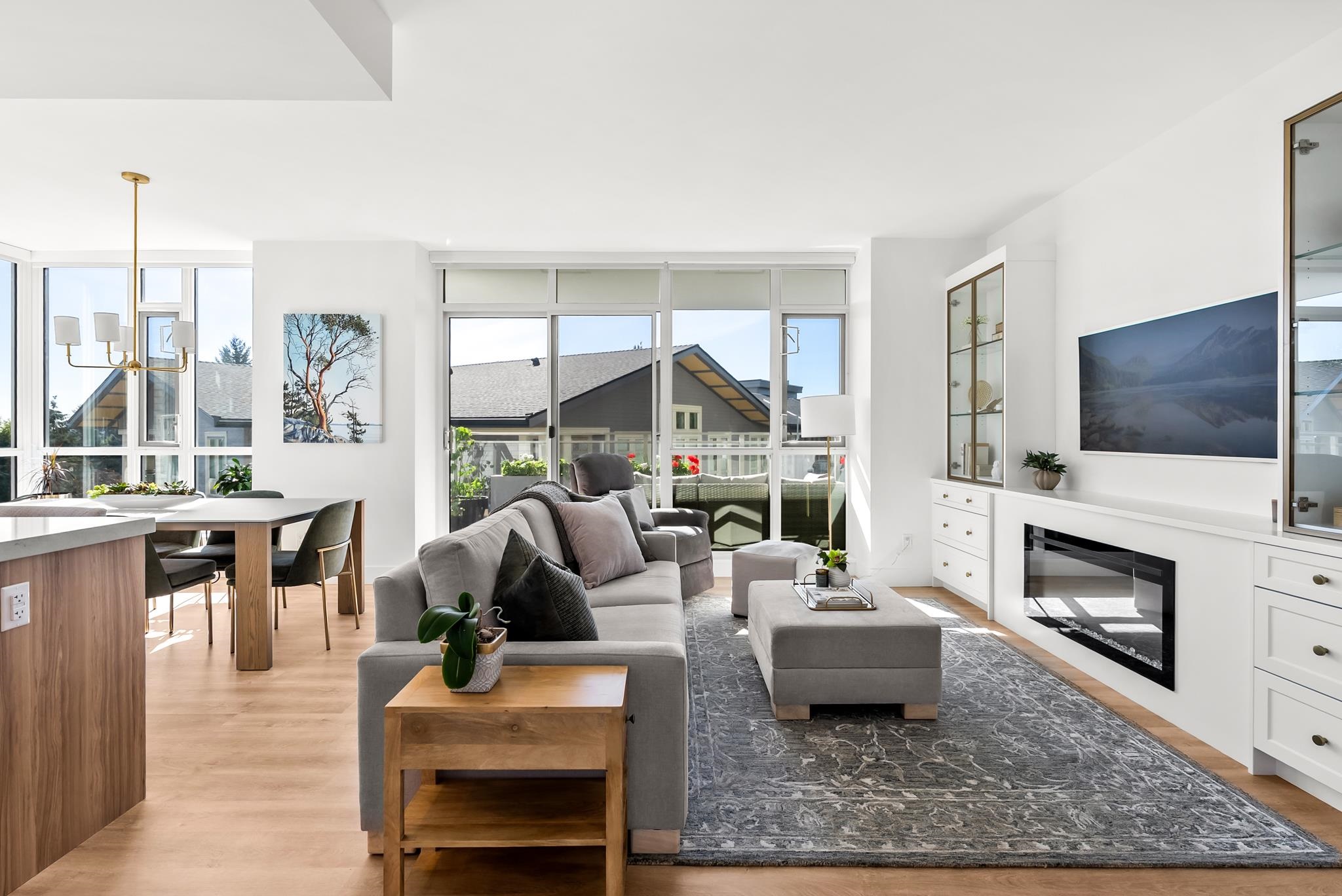 2325 Emery Court #605, North Vancouver, BC V7J 0E8