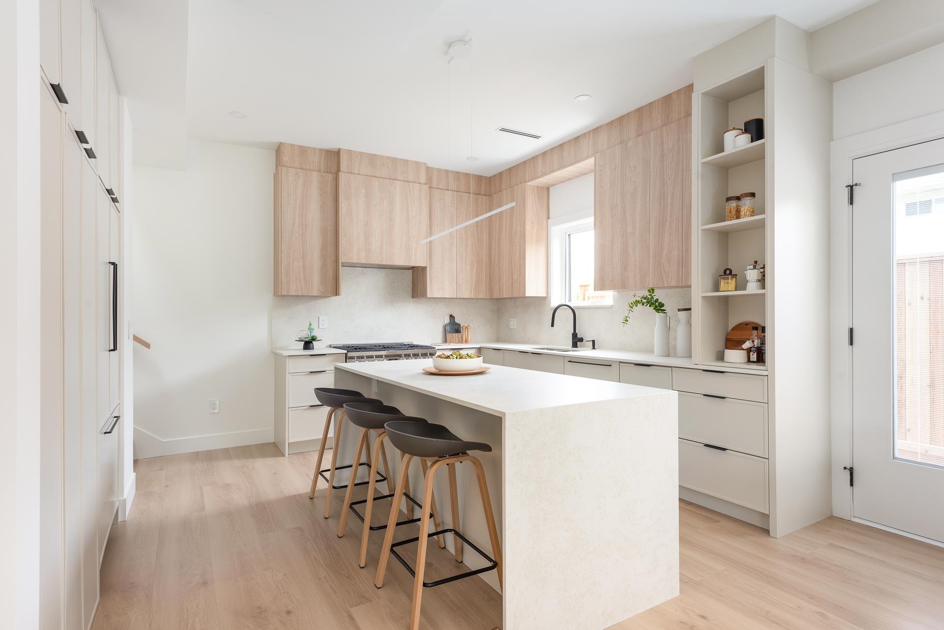 1132 Madore Avenue #102, Coquitlam, BC V3K 3B9